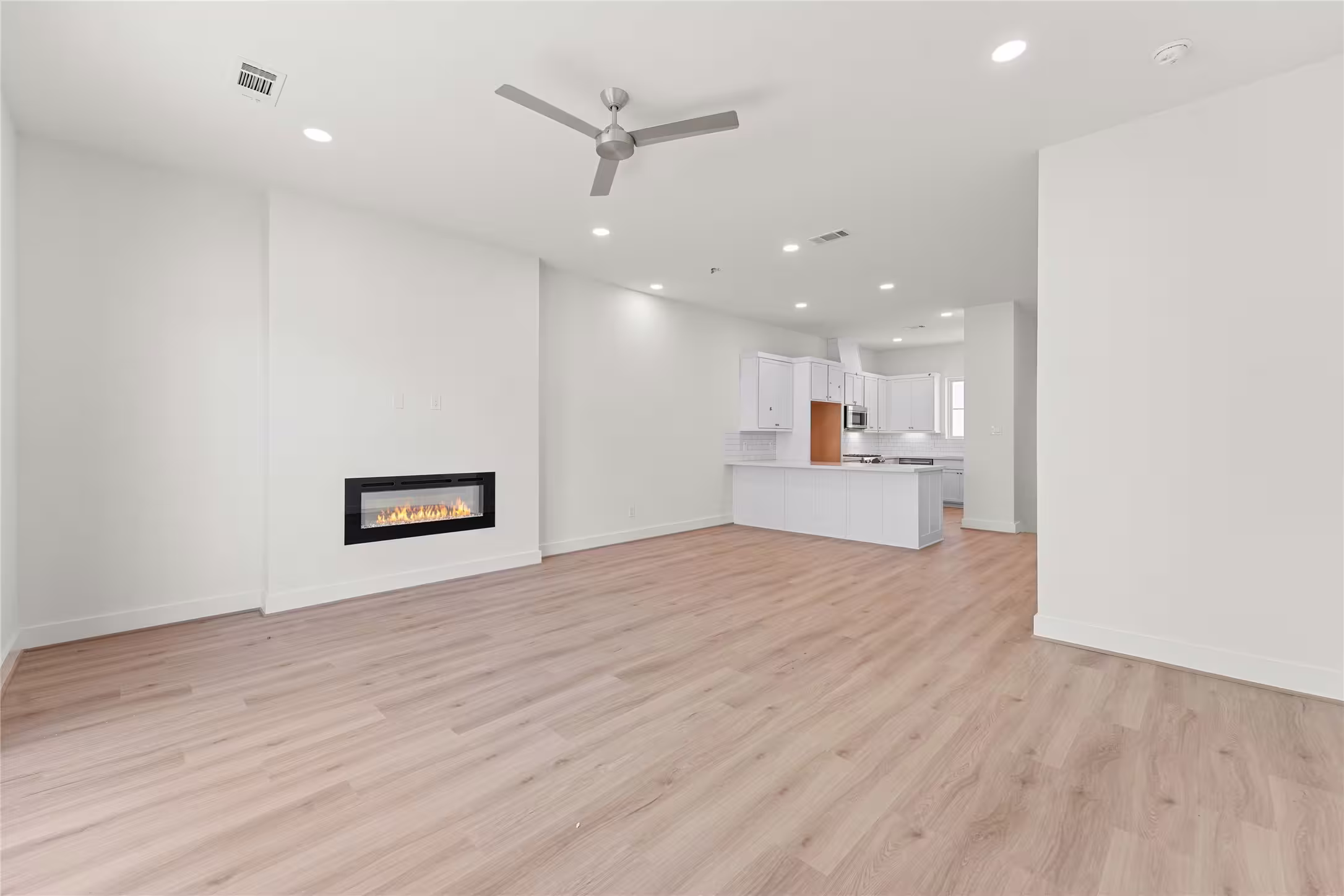 Photo 4 of 1517 Vermont Street B, Houston, TX