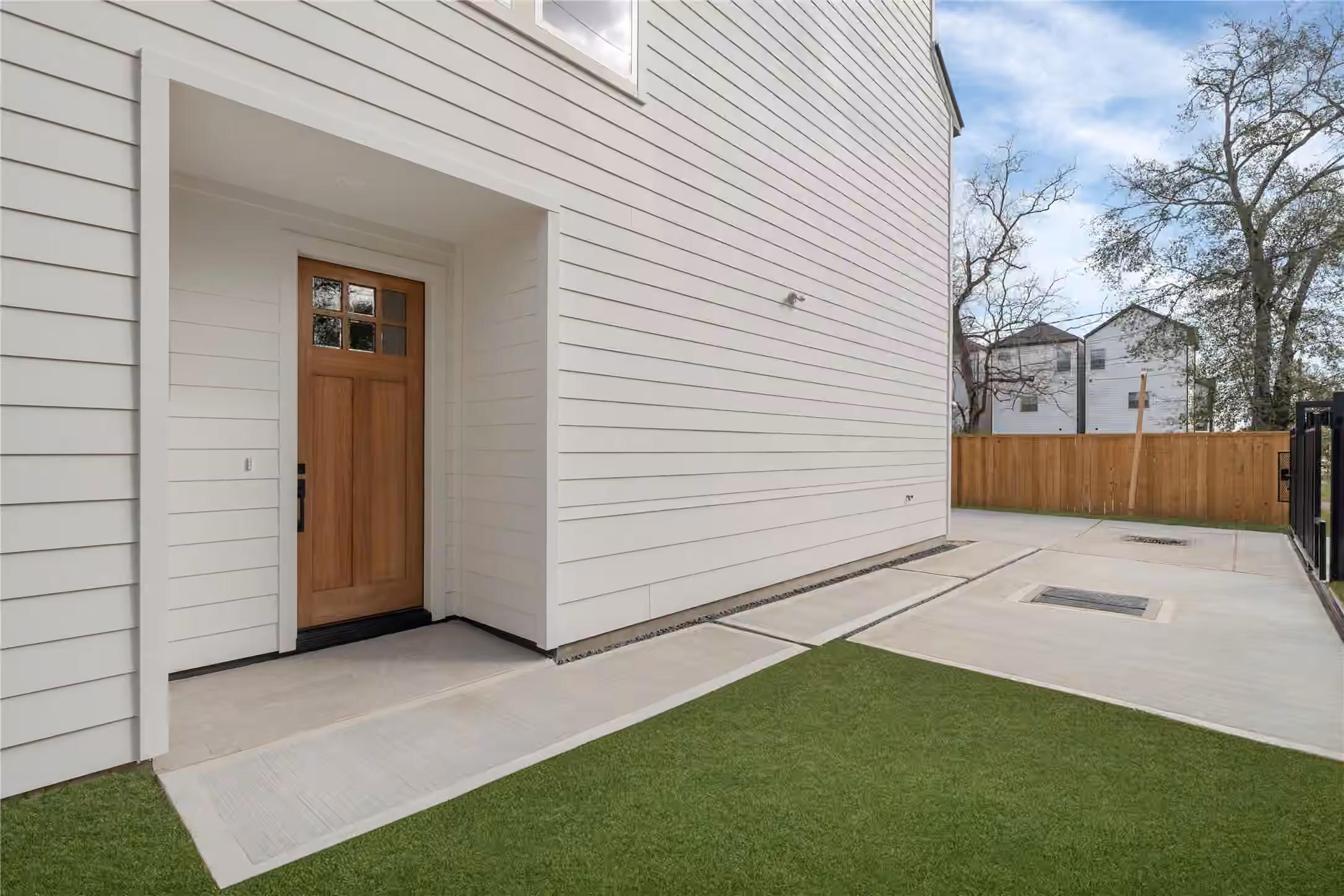 Photo 5 of 826 Curtin Street F, Houston, TX