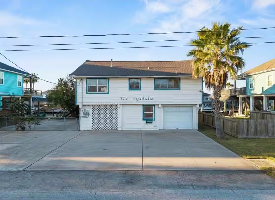 Photo 2 of 775 Marlin Street, Bayou Vista, TX