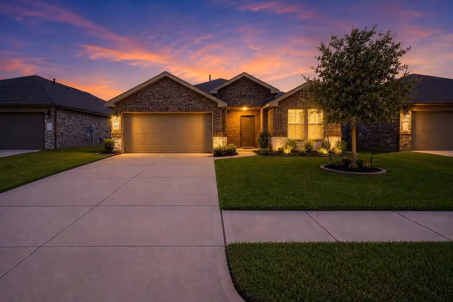 Photo of 927 Petunia Falls Lane, Rosharon, TX 77583