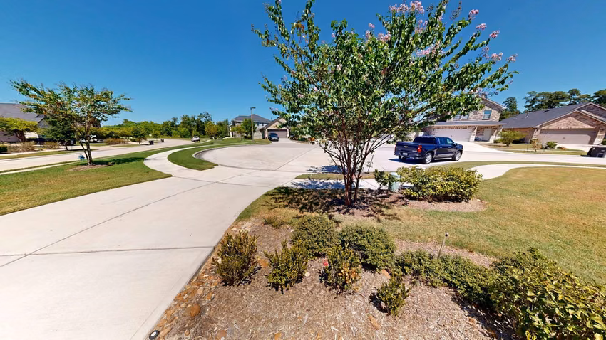 Photo 4 of 9208 Inland Leather Lane, Conroe, TX