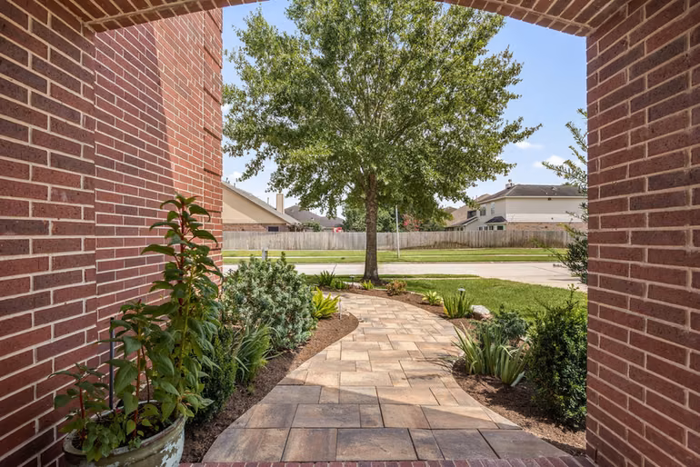 Photo 6 of 4526 Countrypines Drive, Spring, TX