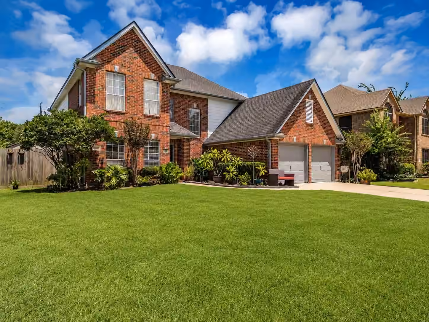 Photo 2 of 5107 Brett Drive, Pearland, TX