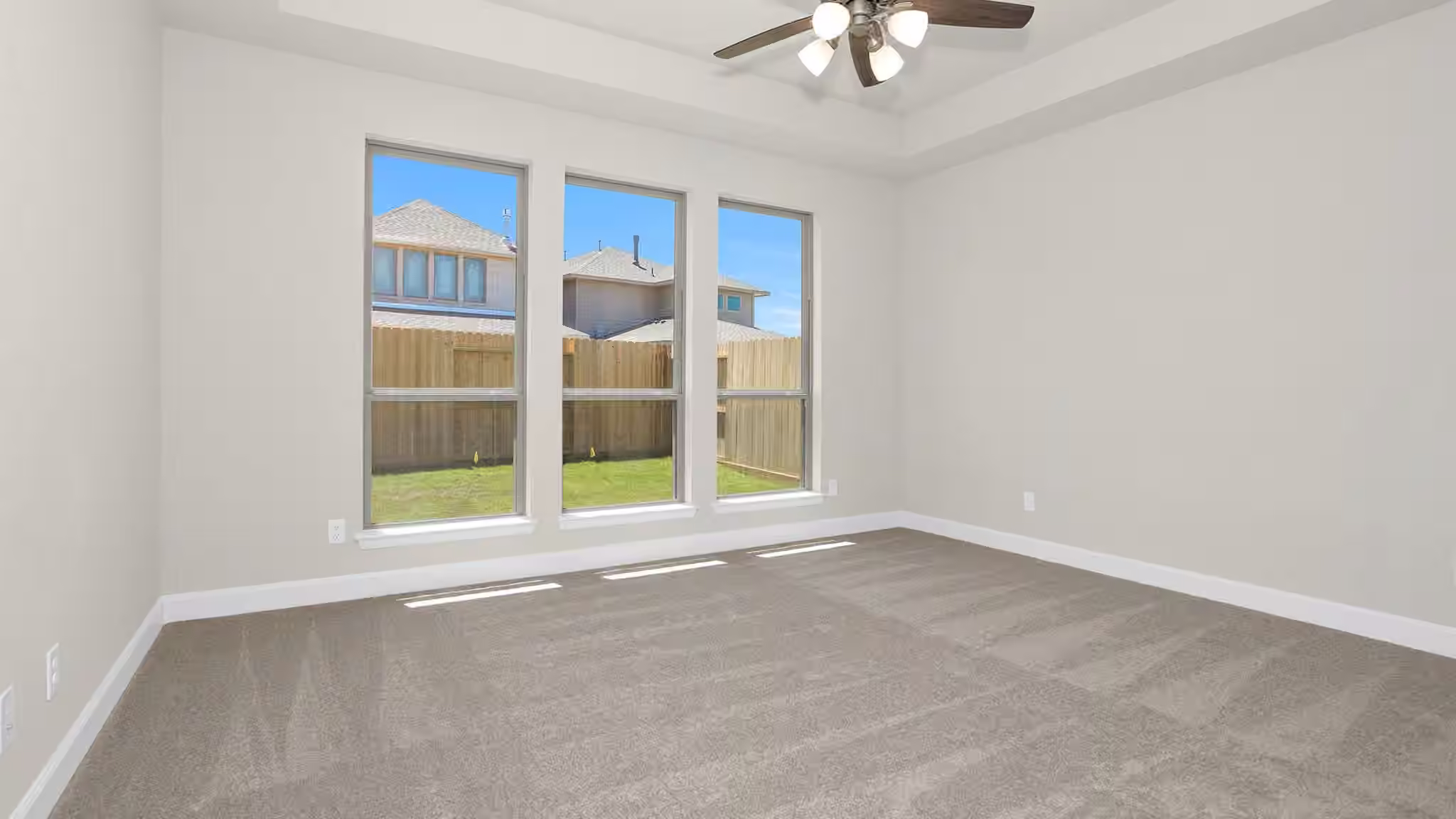 Photo 4 of 31419 Meadow Grove Court, Fulshear, TX