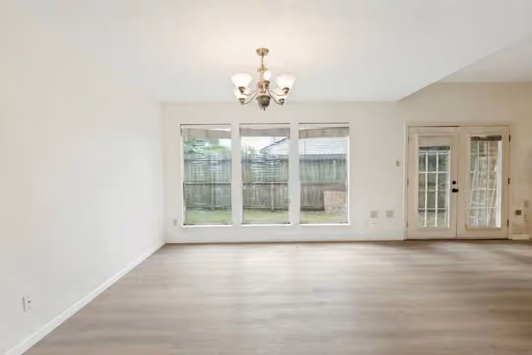 Photo 7 of 8214 Pine Falls Drive, Houston, TX