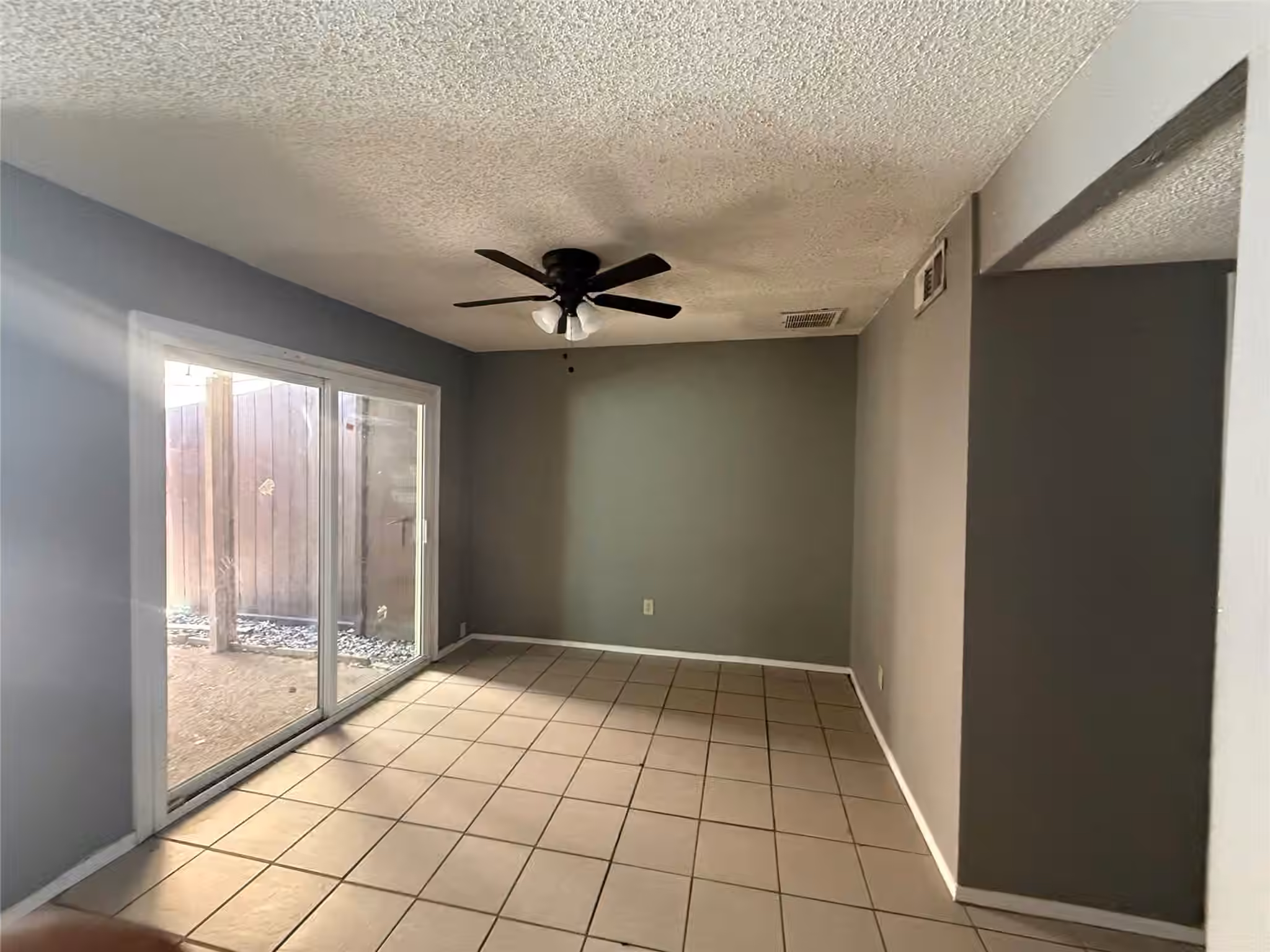 Photo 7 of 8498 Dairy View Lane, Houston, TX