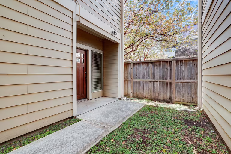 Photo 2 of 1206 Cushing Street, Houston, TX
