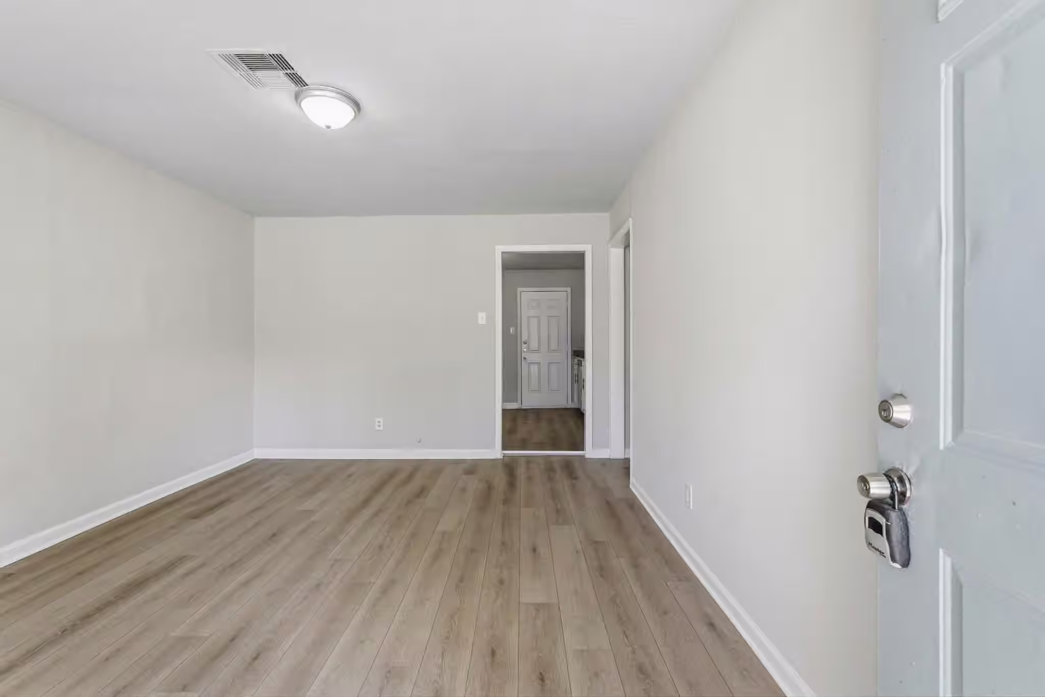 Photo 2 of 2401 Windsor Lane, Pasadena, TX