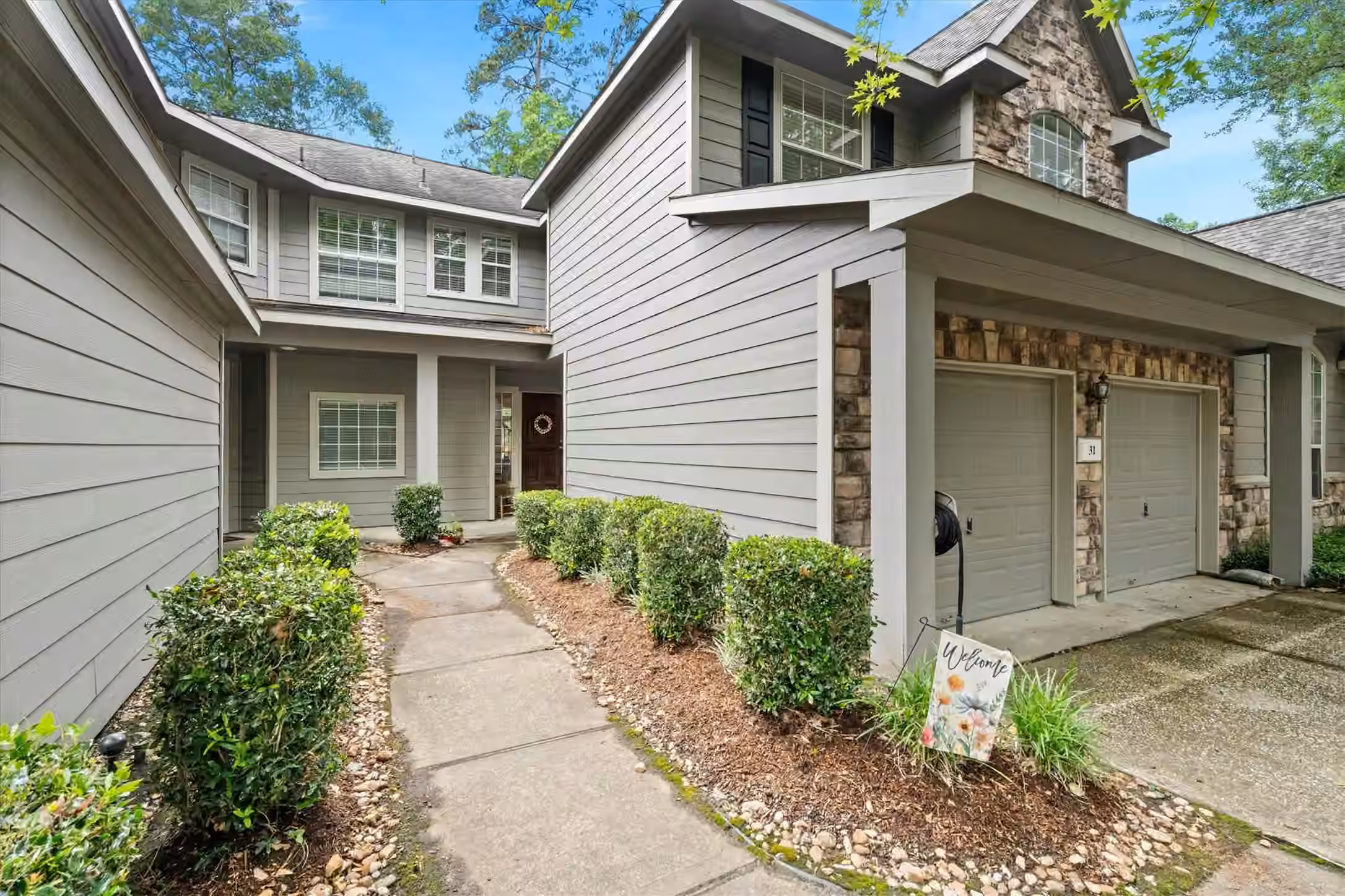 Photo 4 of 31 Endor Forest Place, The Woodlands, TX