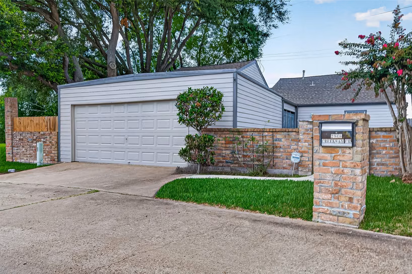 Photo 2 of 2946 Creekway Circle, Missouri City, TX