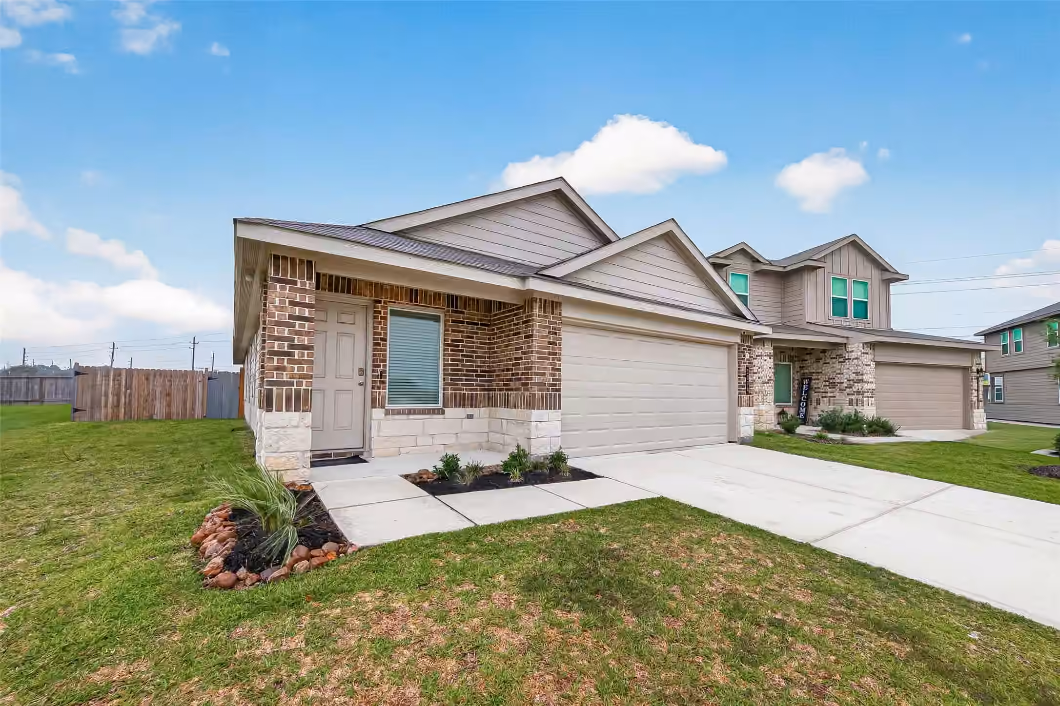 Photo 5 of 2074 Legacy Hills Drive, Houston, TX