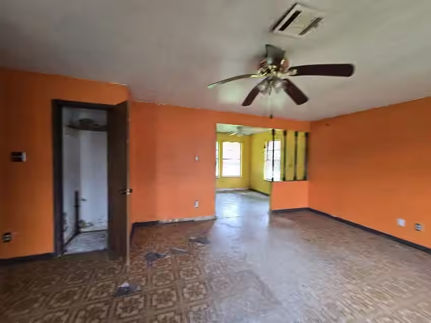 Photo 4 of 1303 N Mason Avenue, Cleveland, TX