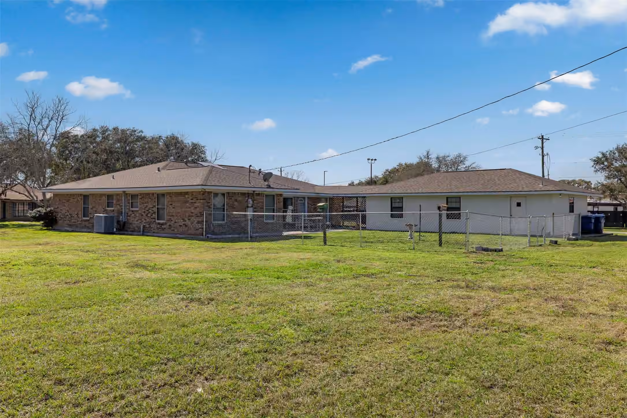 Photo 4 of 727 Partridge Lane, Eagle Lake, TX