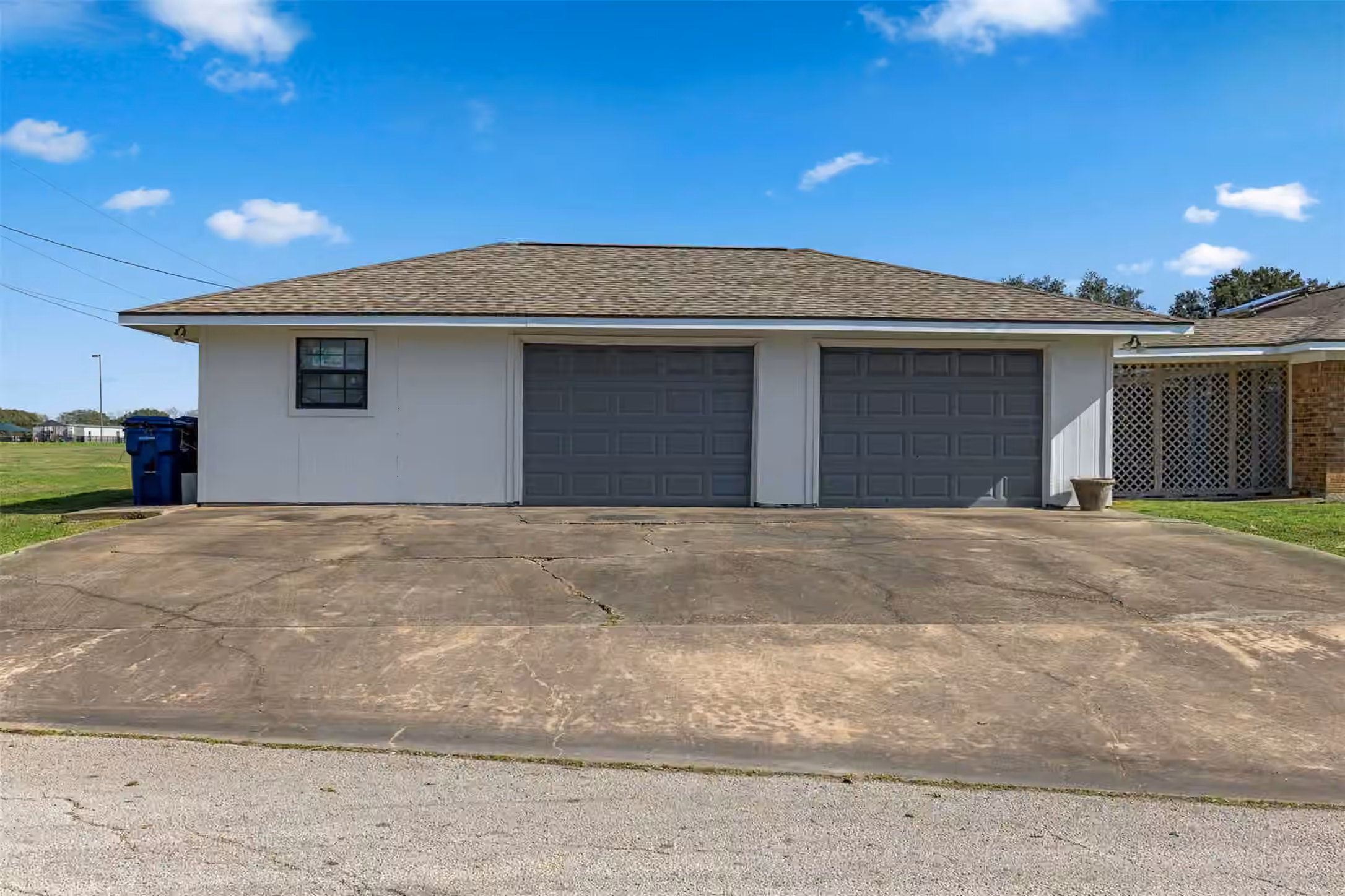 Photo 6 of 727 Partridge Lane, Eagle Lake, TX