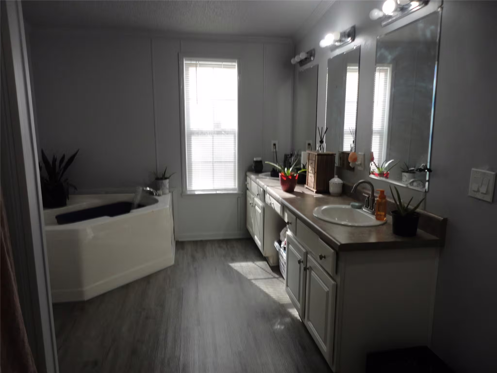 Photo 7 of 13831 Bronte Courts Drive, Willis, TX