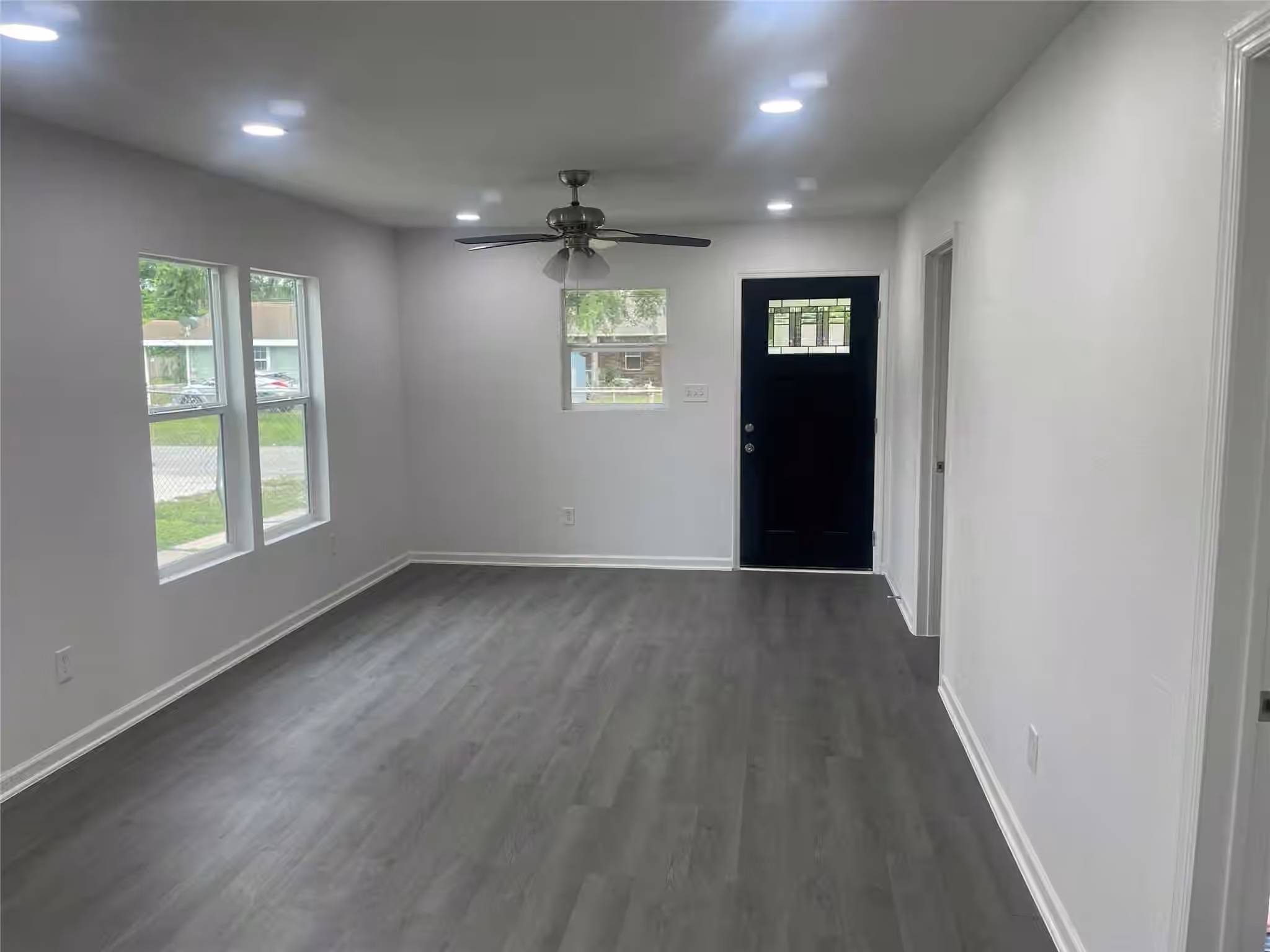 Photo 2 of 1072 Conklin Street, Houston, TX