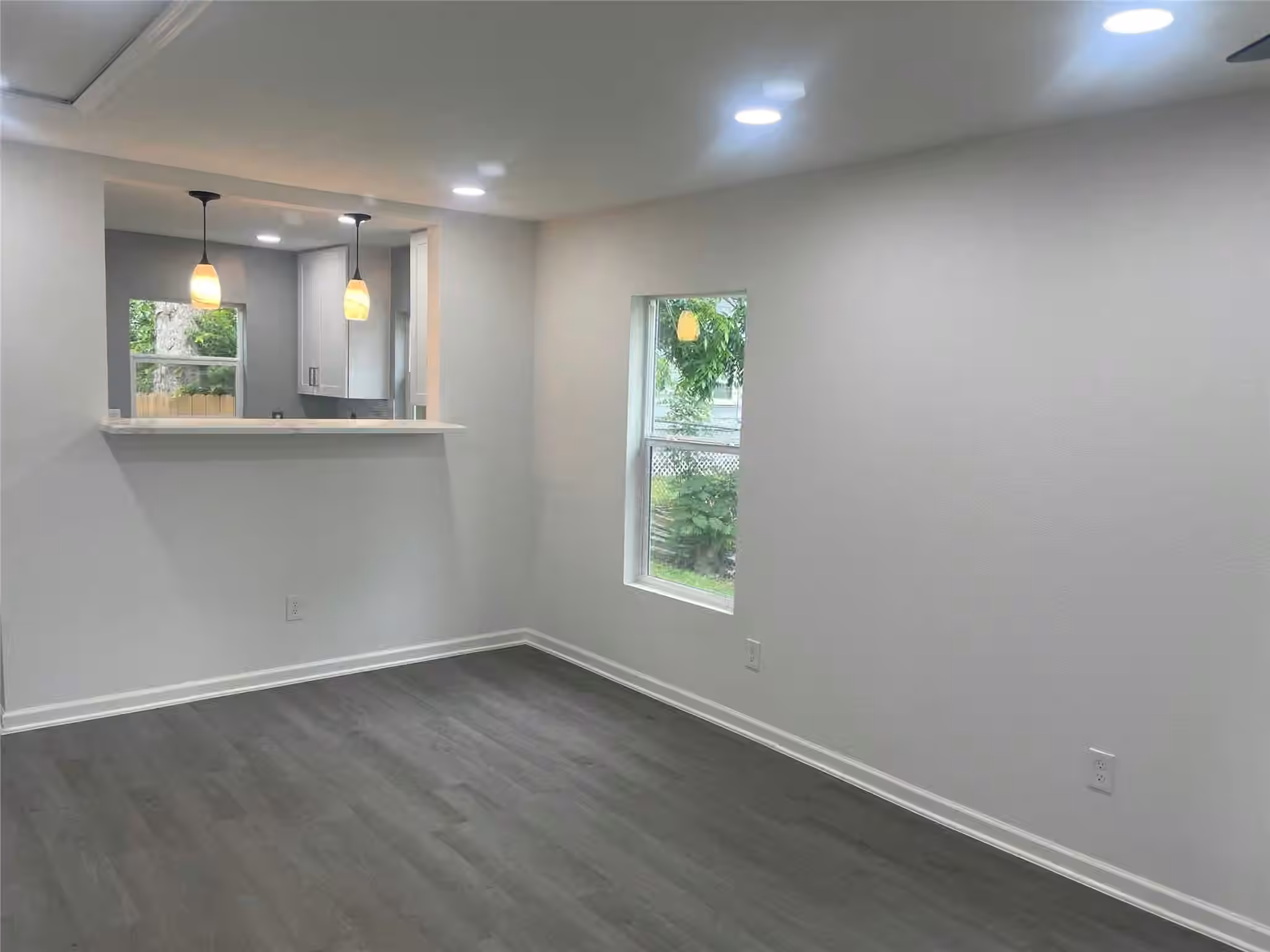 Photo 3 of 1072 Conklin Street, Houston, TX