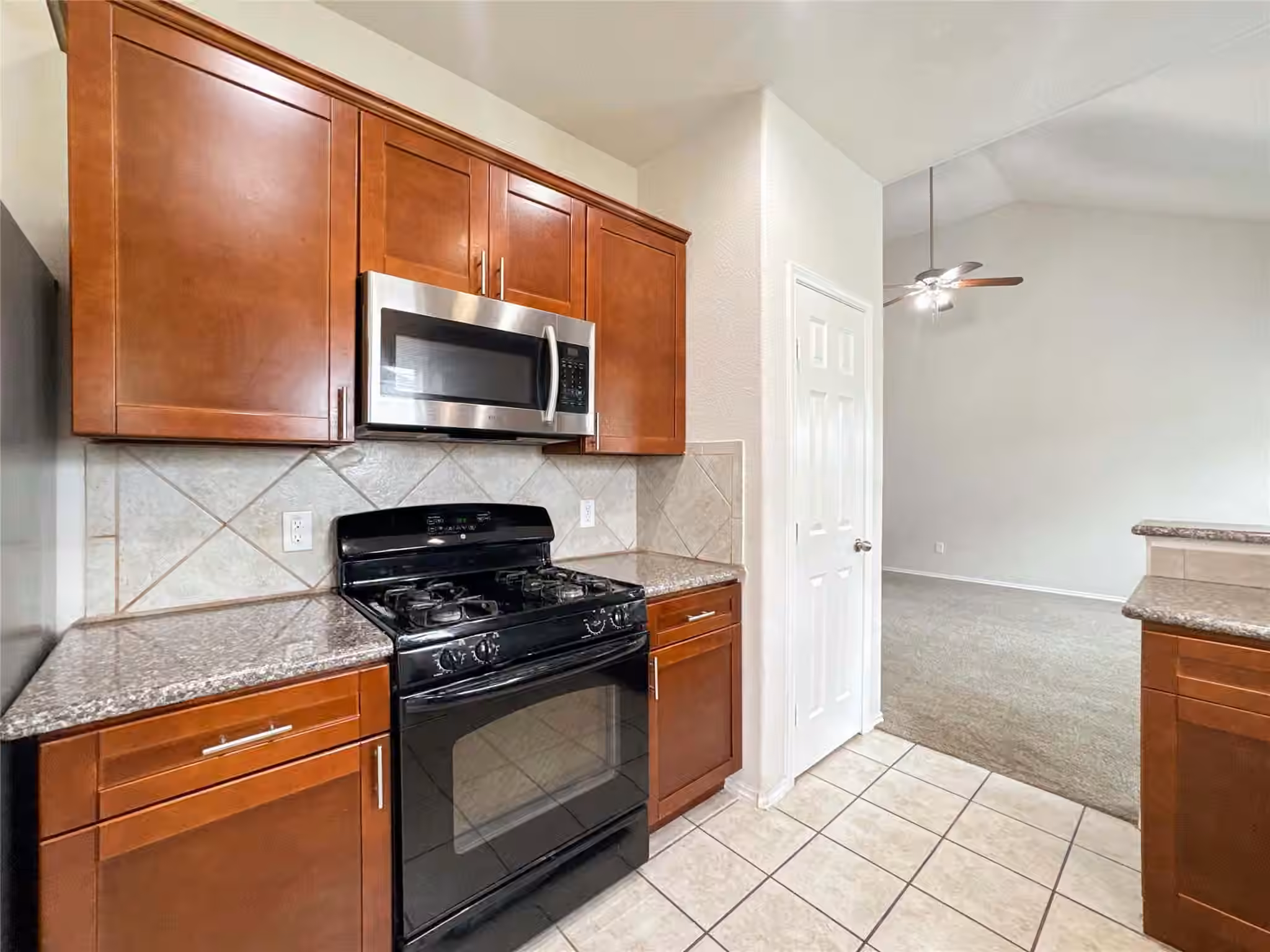 Photo 7 of 3041 Boxwood Springs Lane, Dickinson, TX