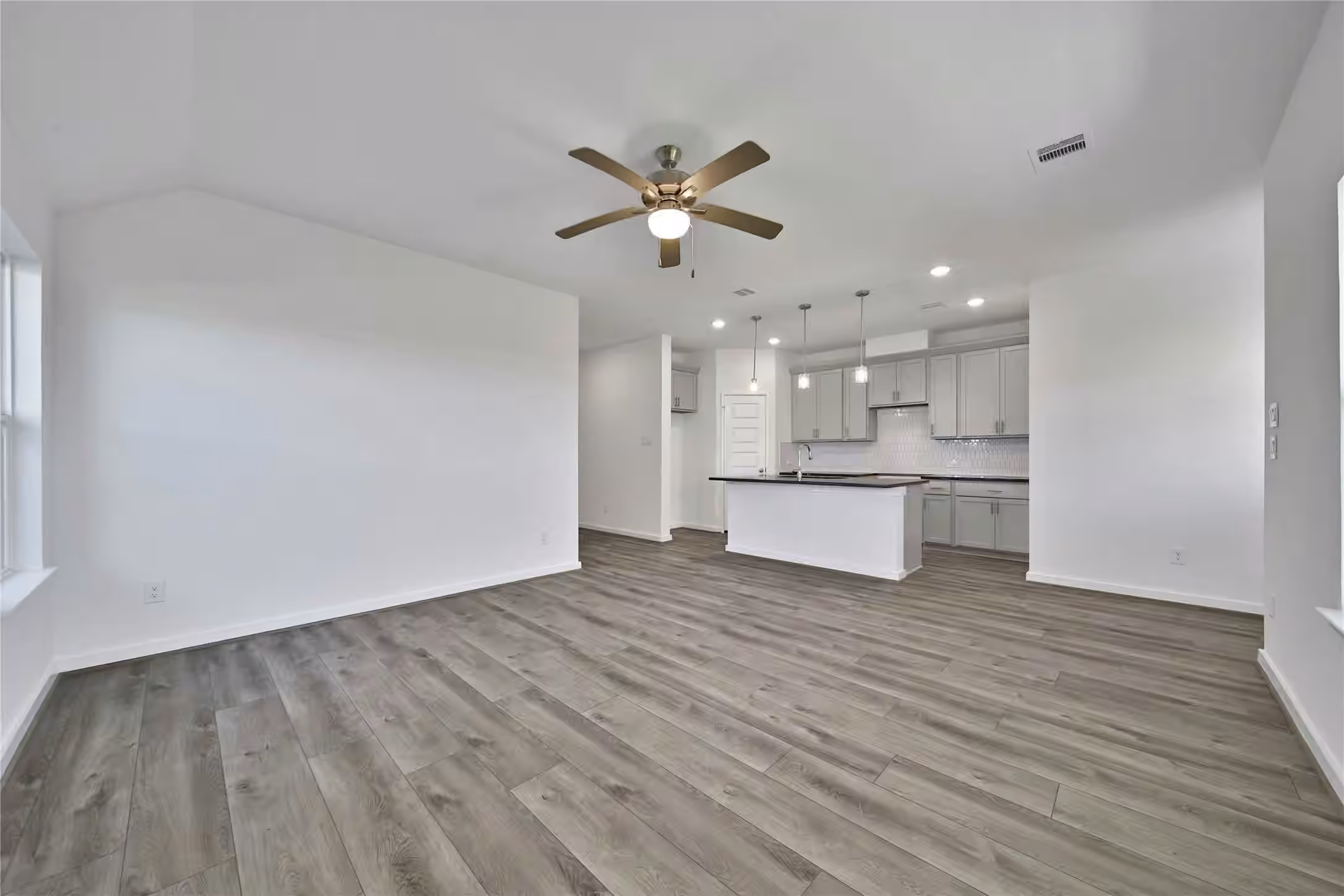 Photo 6 of 1824 Rory Christine Drive, Rosharon, TX