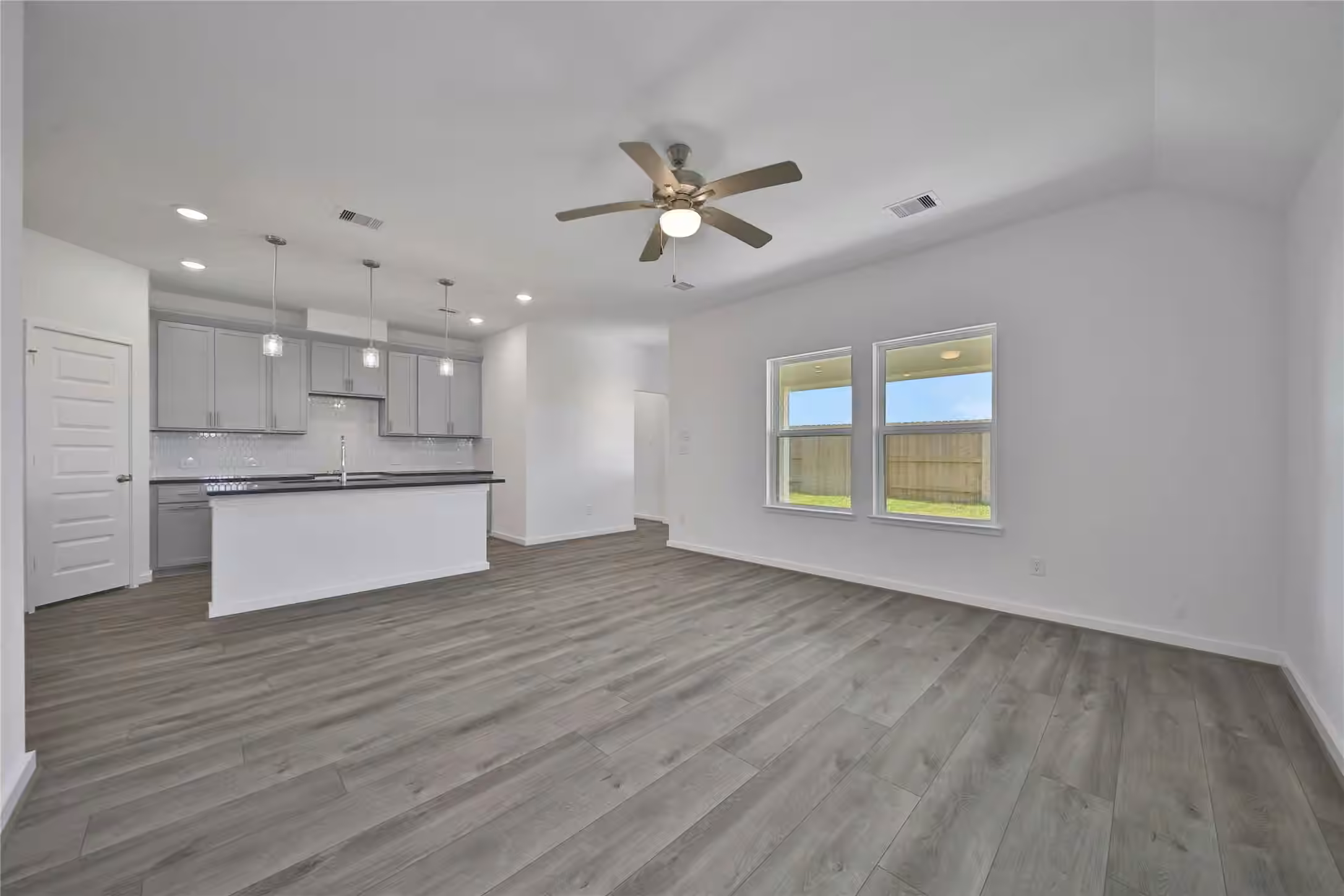Photo 7 of 1824 Rory Christine Drive, Rosharon, TX