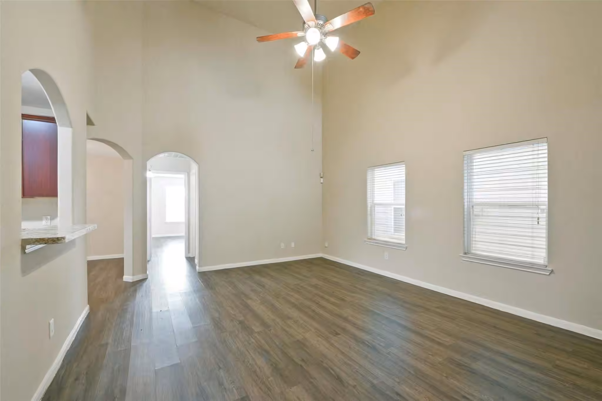 Photo 4 of 14902 Aberdeen Meadow Lane, Houston, TX