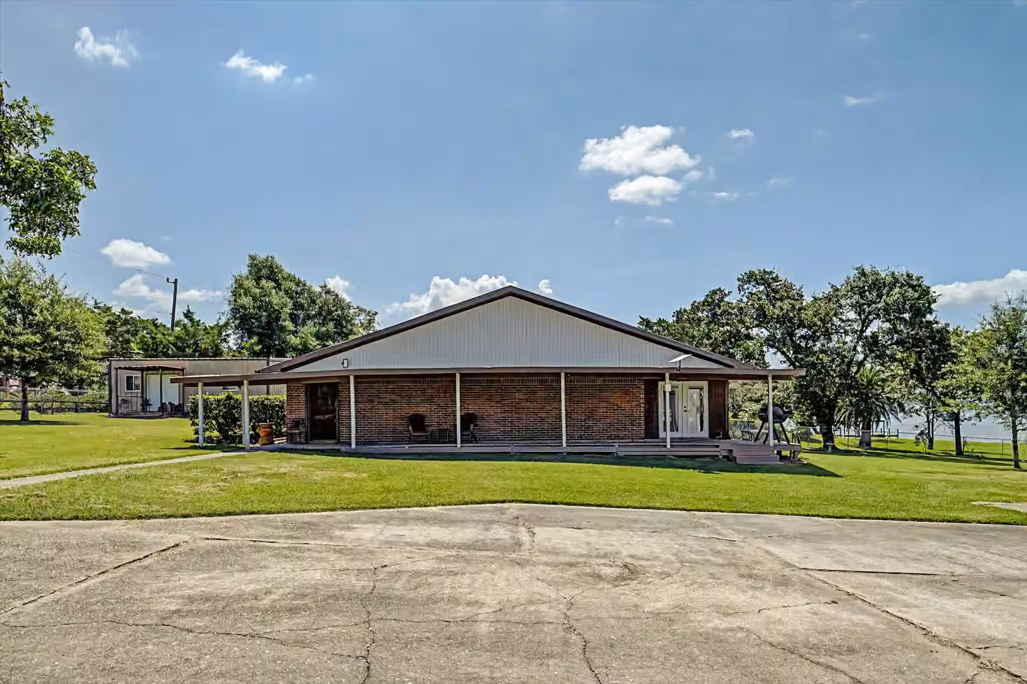 Photo 6 of 1730 Hillcrest Street, Baytown, TX