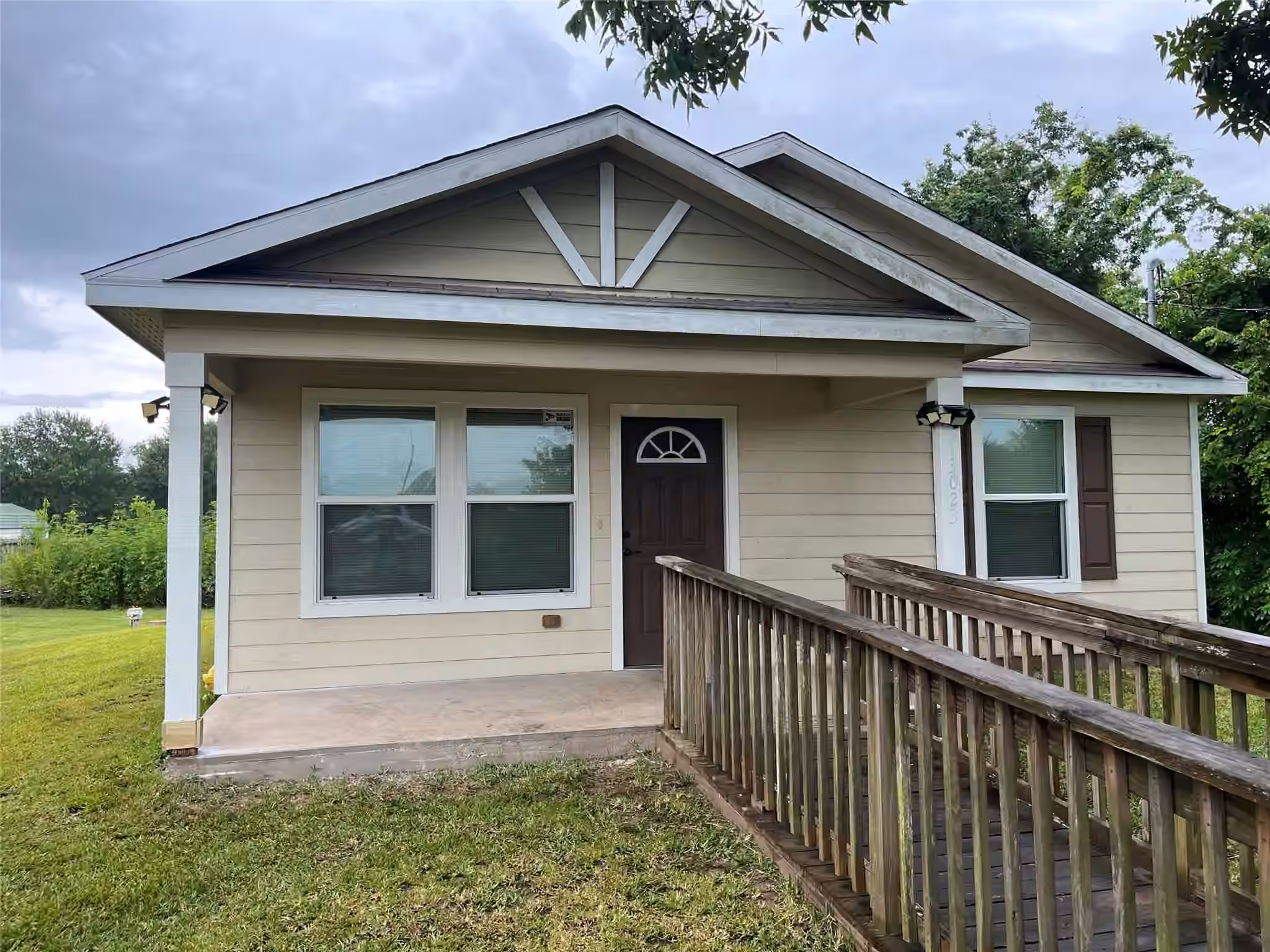 Photo of 13023 Pleasant Valley Drive, Rosharon, TX 77583