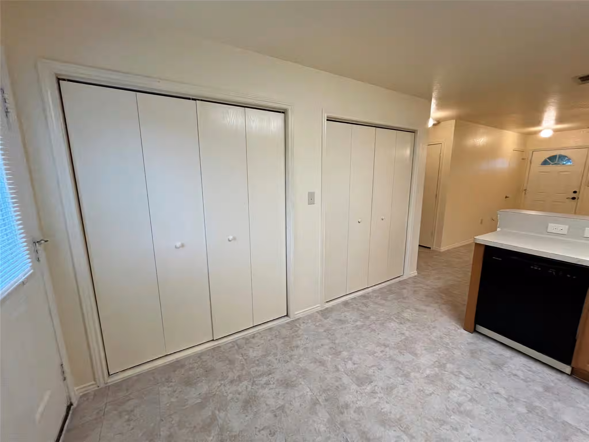 Photo 7 of 13023 Pleasant Valley Drive, Rosharon, TX