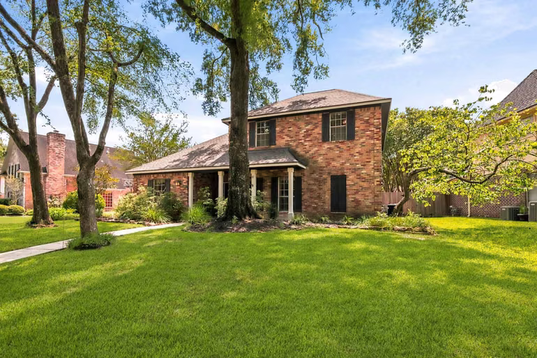 Photo 2 of 2723 Cedarville Drive, Kingwood, TX