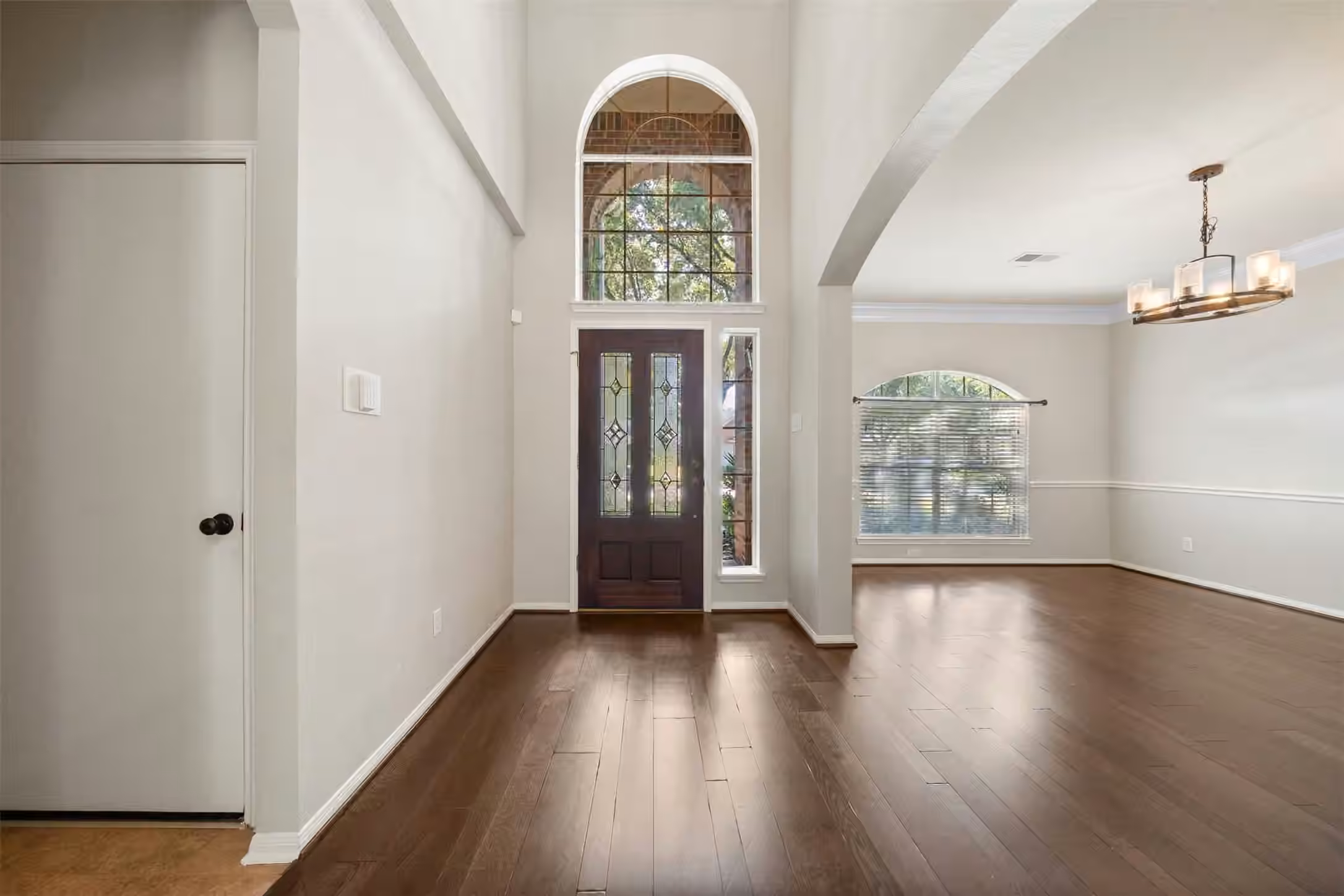 Photo 6 of 13711 Layton Hills Drive, Cypress, TX
