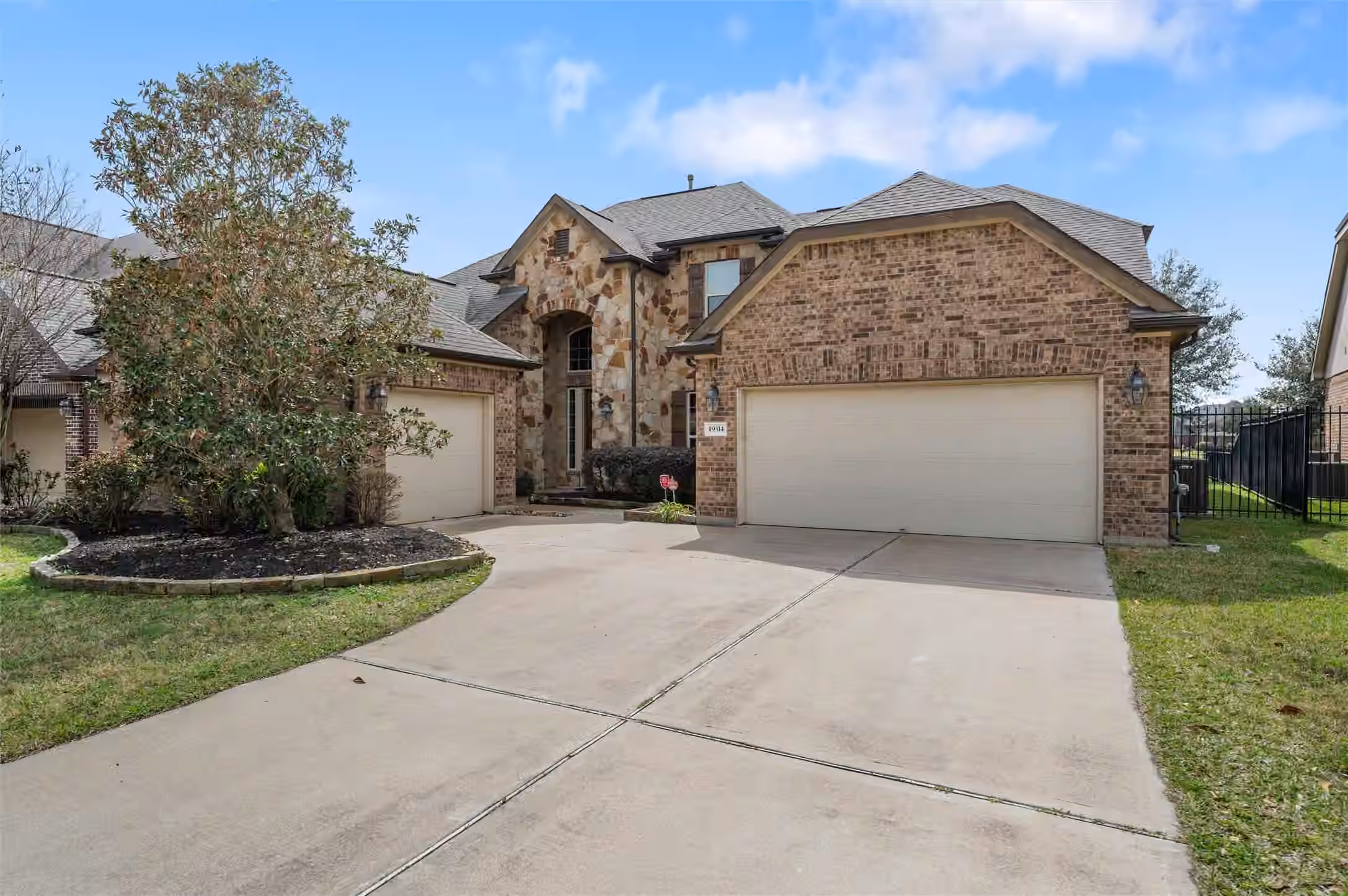 Photo of 19314 Stanton Lake Dr, Cypress, TX 77433