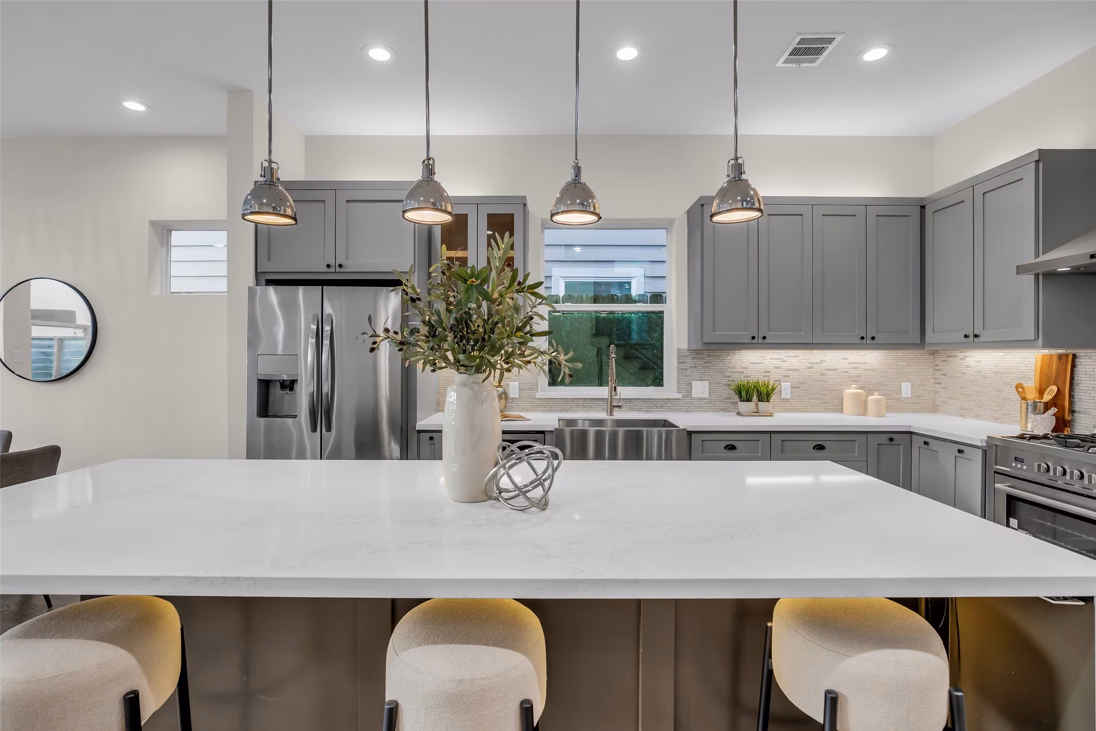 Photo 7 of 1207 E 28th Street, Houston, TX