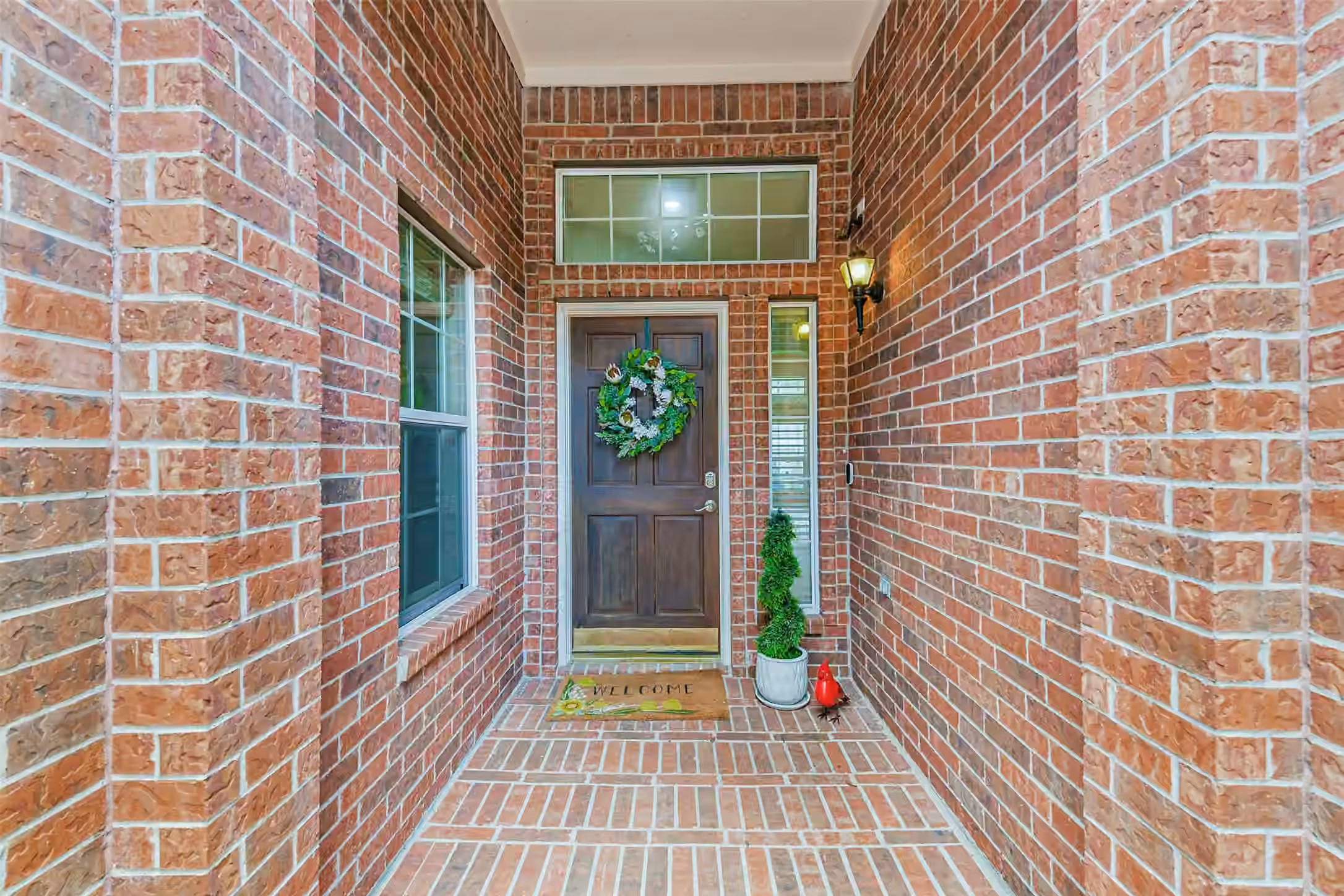 Photo 4 of 9906 Palisade Lakes Drive, Houston, TX