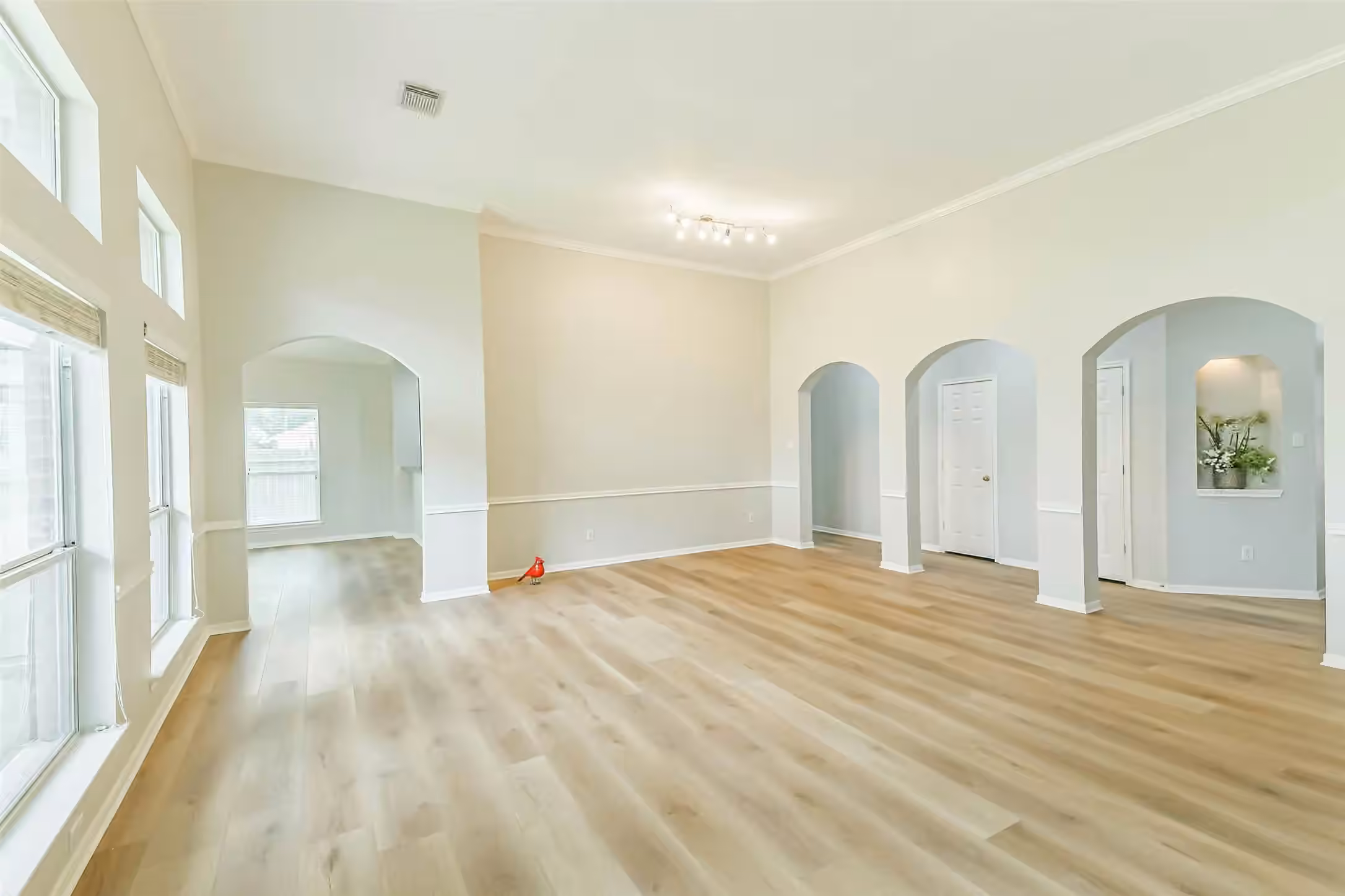 Photo 6 of 9906 Palisade Lakes Drive, Houston, TX