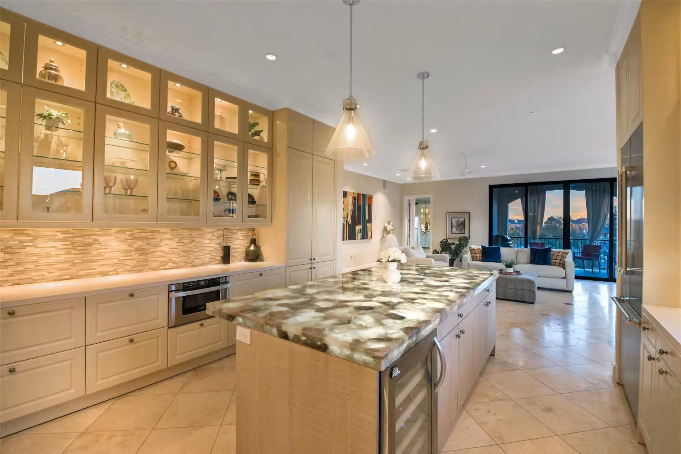 Photo 2 of 2221 Welch Street 401, Houston, TX