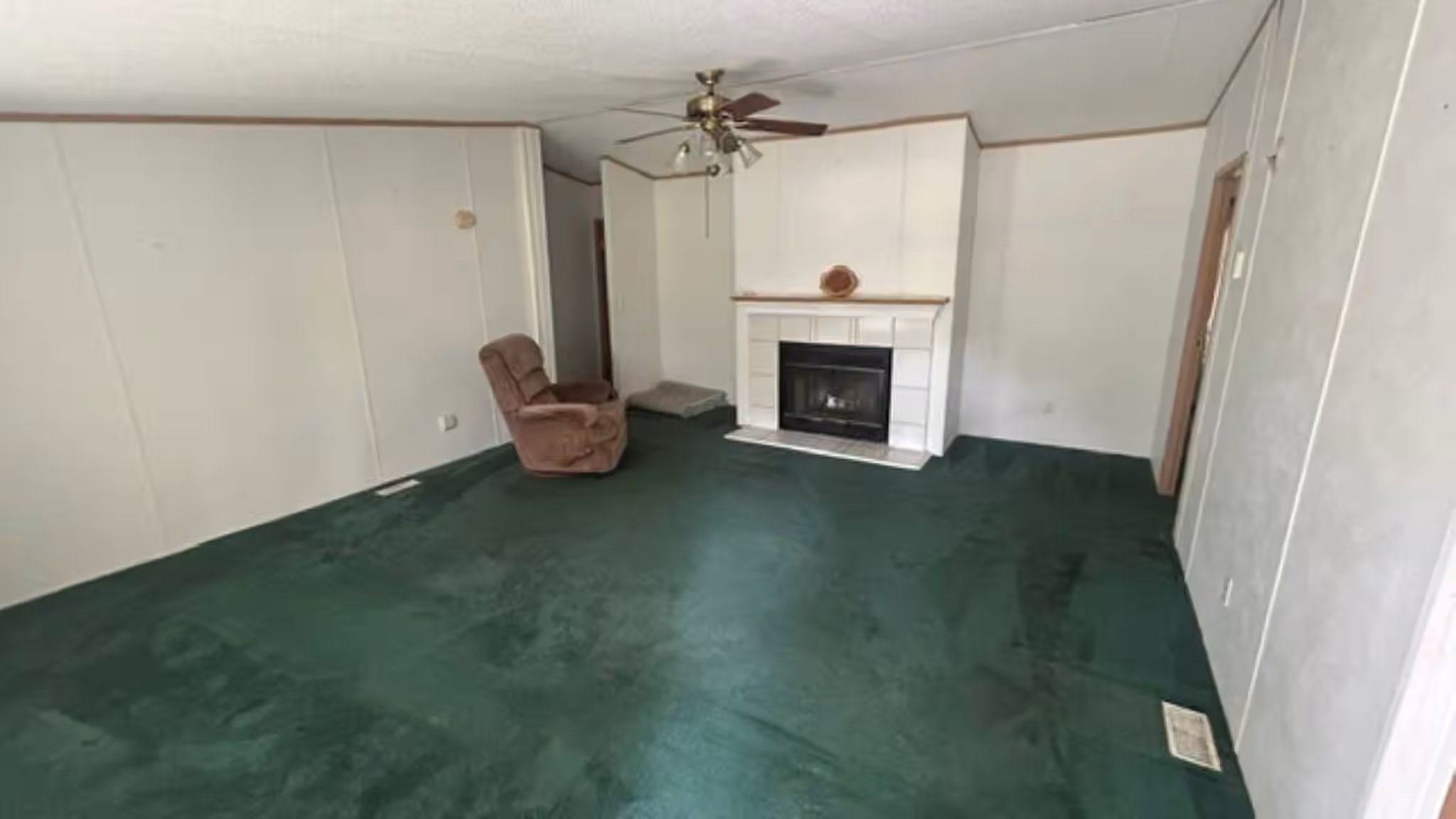 Photo 3 of 16 Caddo Drive, Huntsville, TX