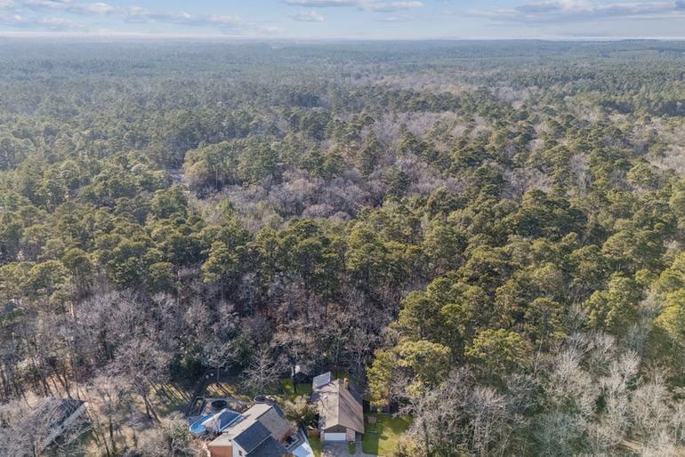 Photo 2 of 24617 Camwood Road, Huntsville, TX