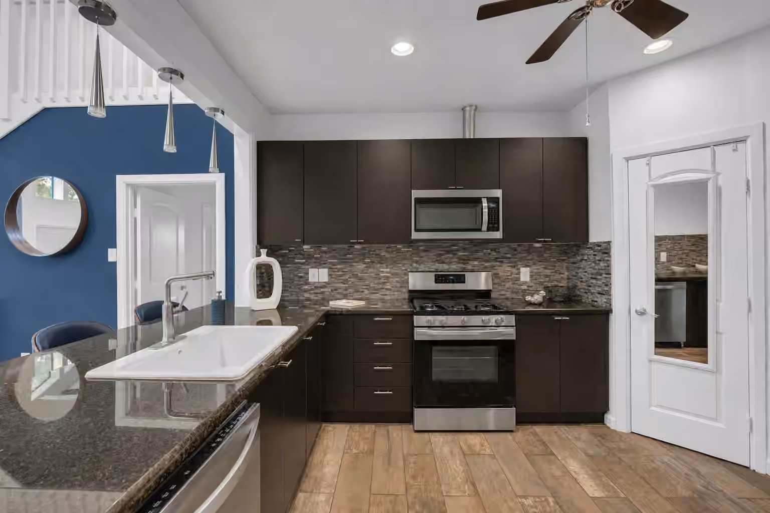 Photo 5 of 12800 Briar Forest Drive 70, Houston, TX