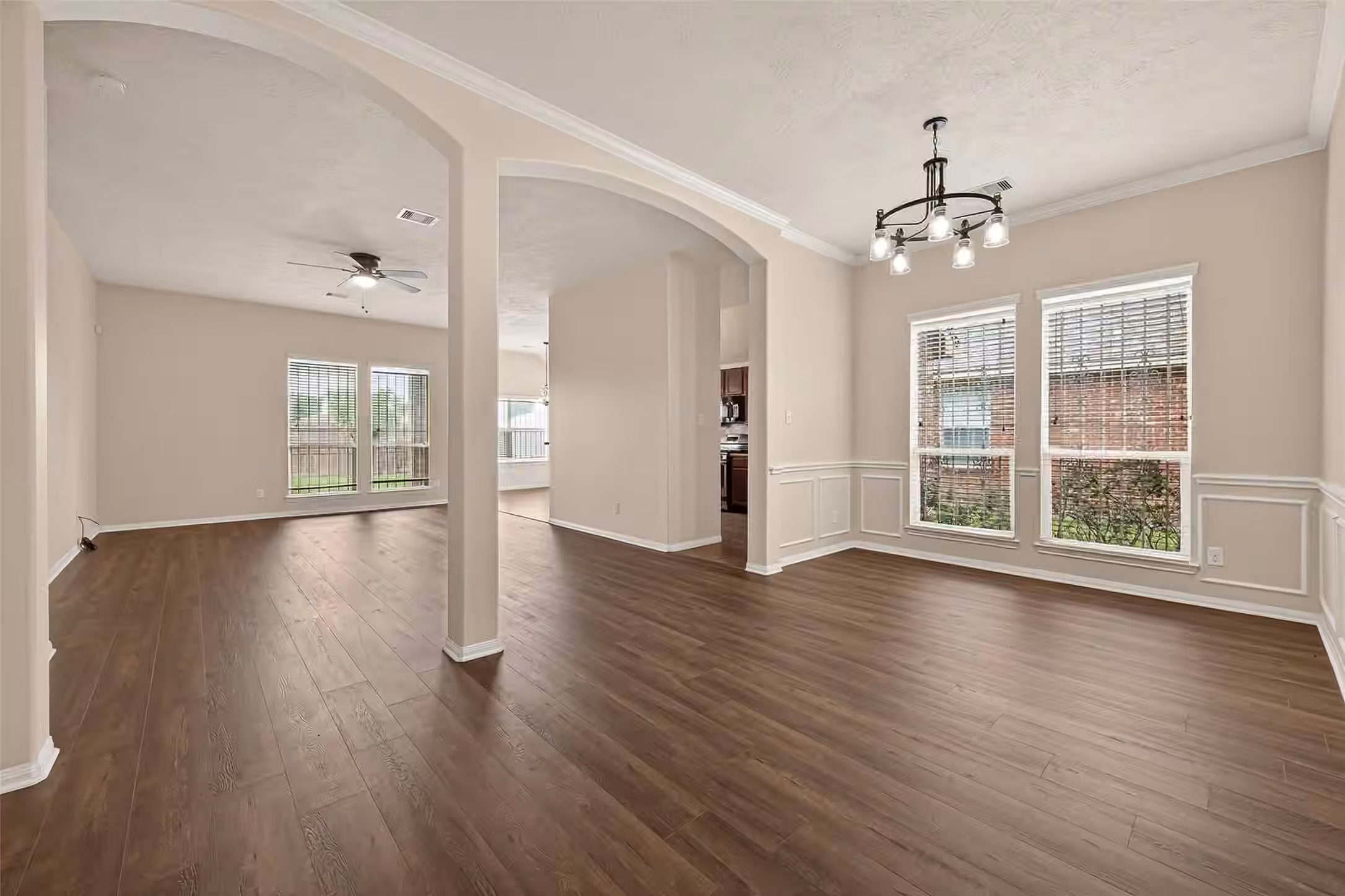 Photo 4 of 11719 Bollinger Park Court, Houston, TX