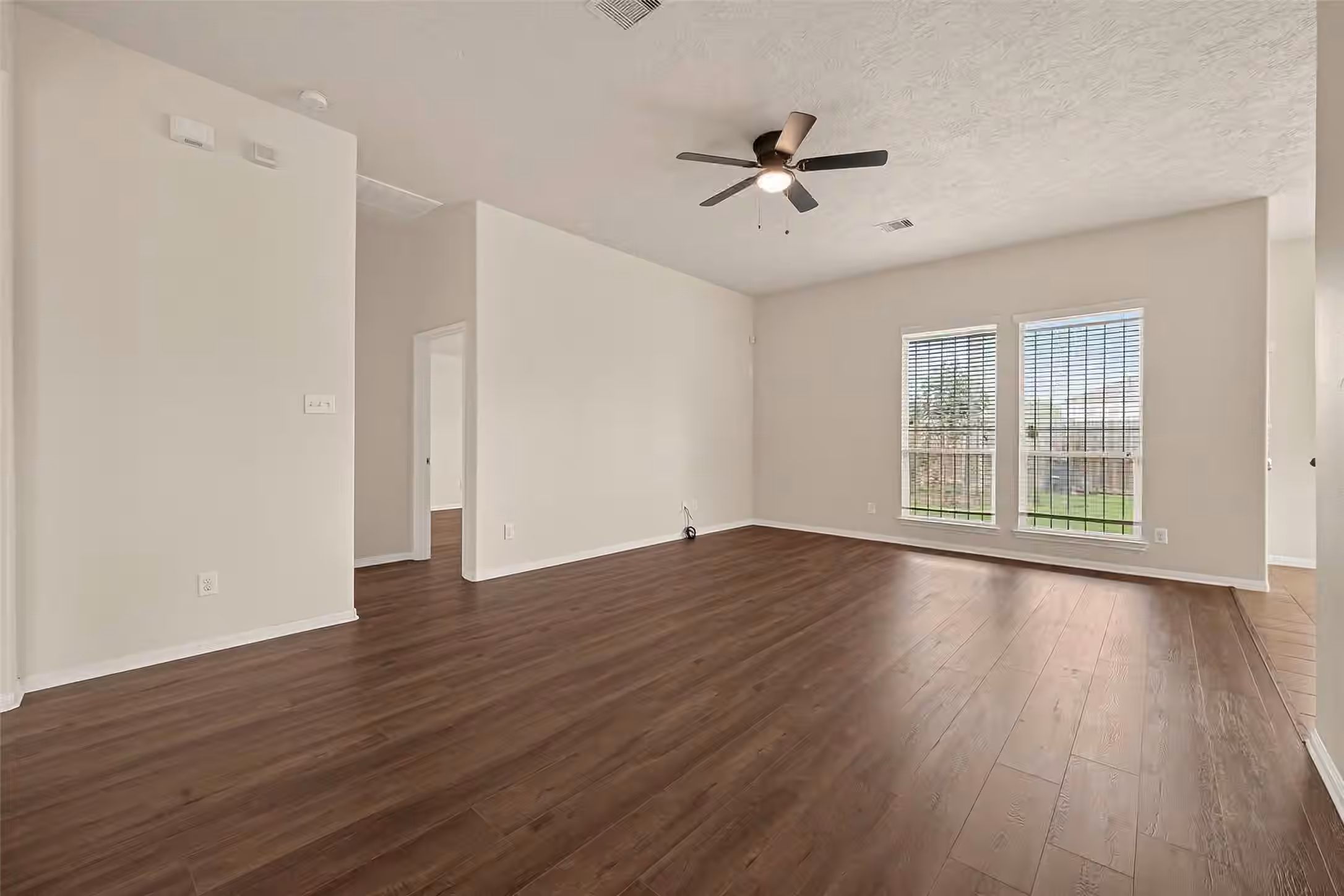 Photo 6 of 11719 Bollinger Park Court, Houston, TX