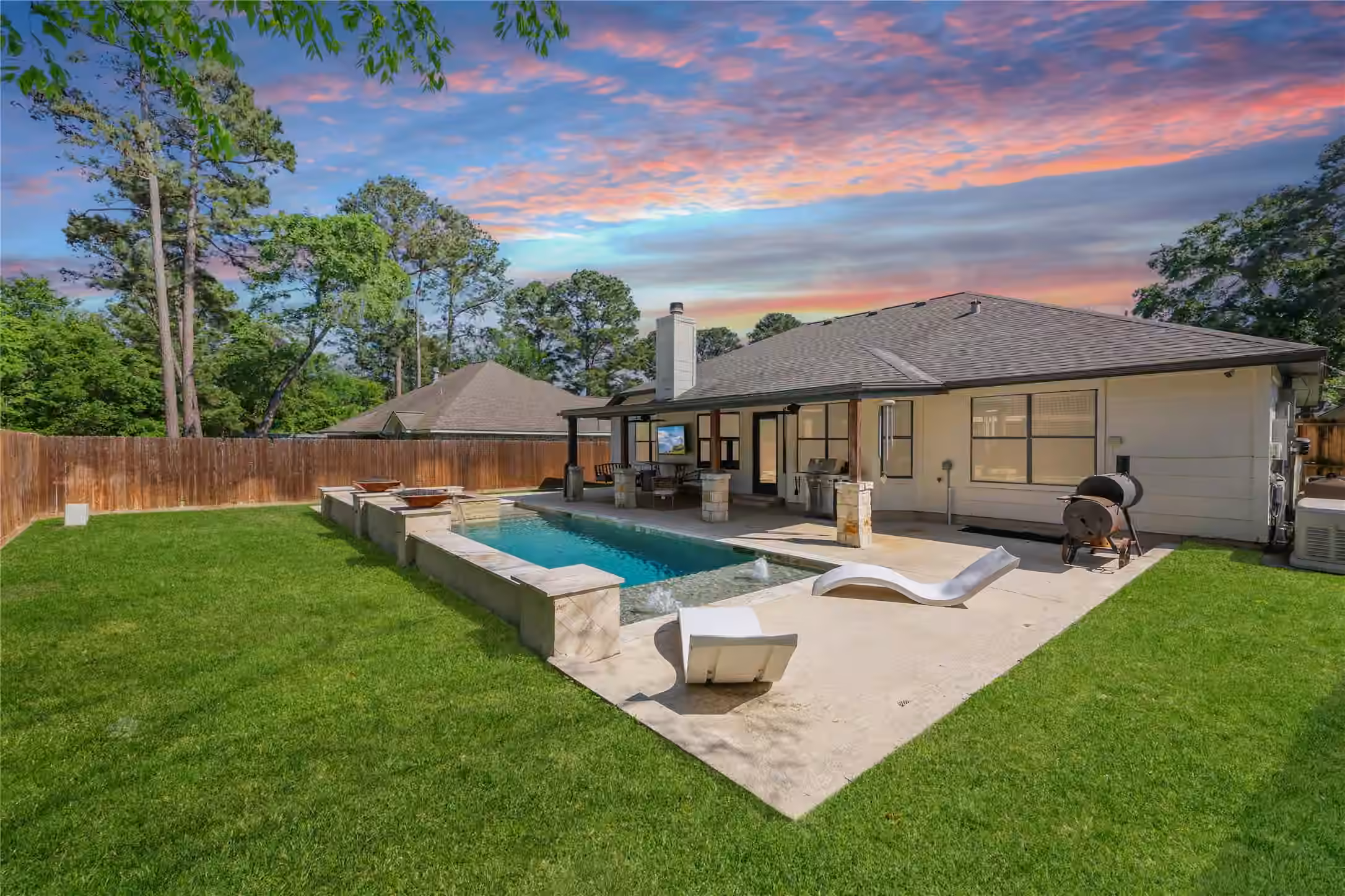 Photo of 12010 Rainforest Lane, Montgomery, TX