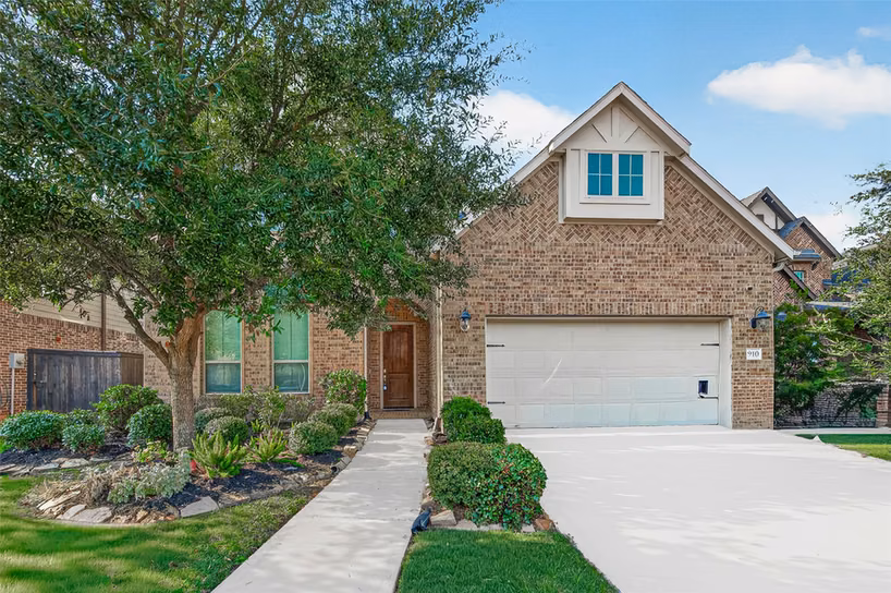 Photo 3 of 910 Daffodil View Court, Richmond, TX