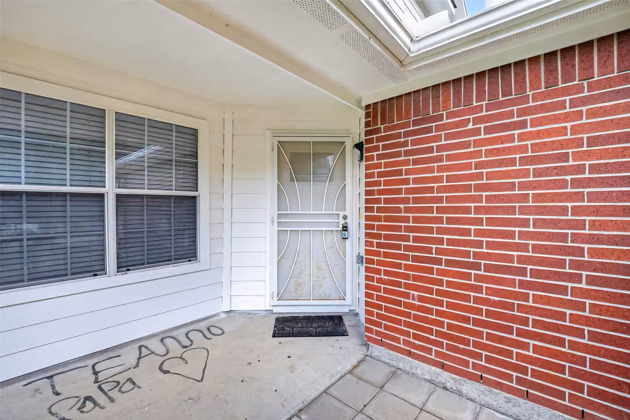 Photo 4 of 12710 Paso Del Flores Drive, Houston, TX