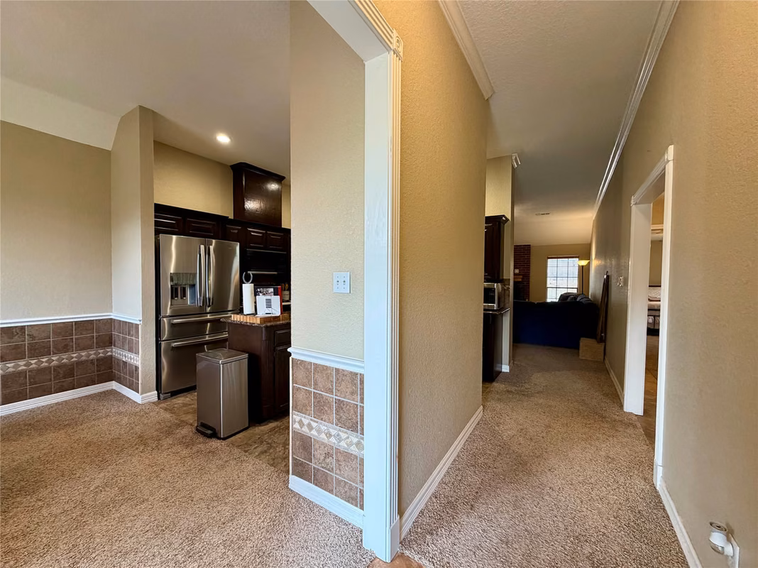 Photo 7 of 1503 Avenue H, Danbury, TX