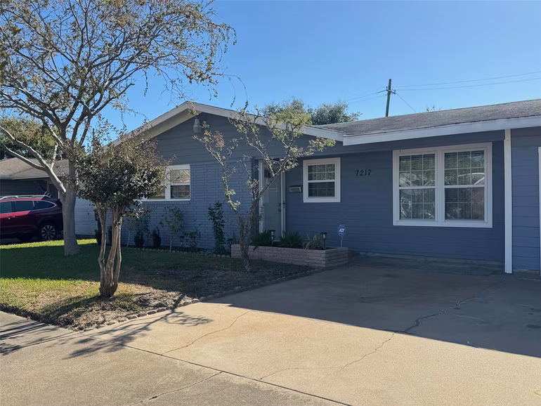 Photo of 7217 Poplar Drive, Galveston, TX 77551
