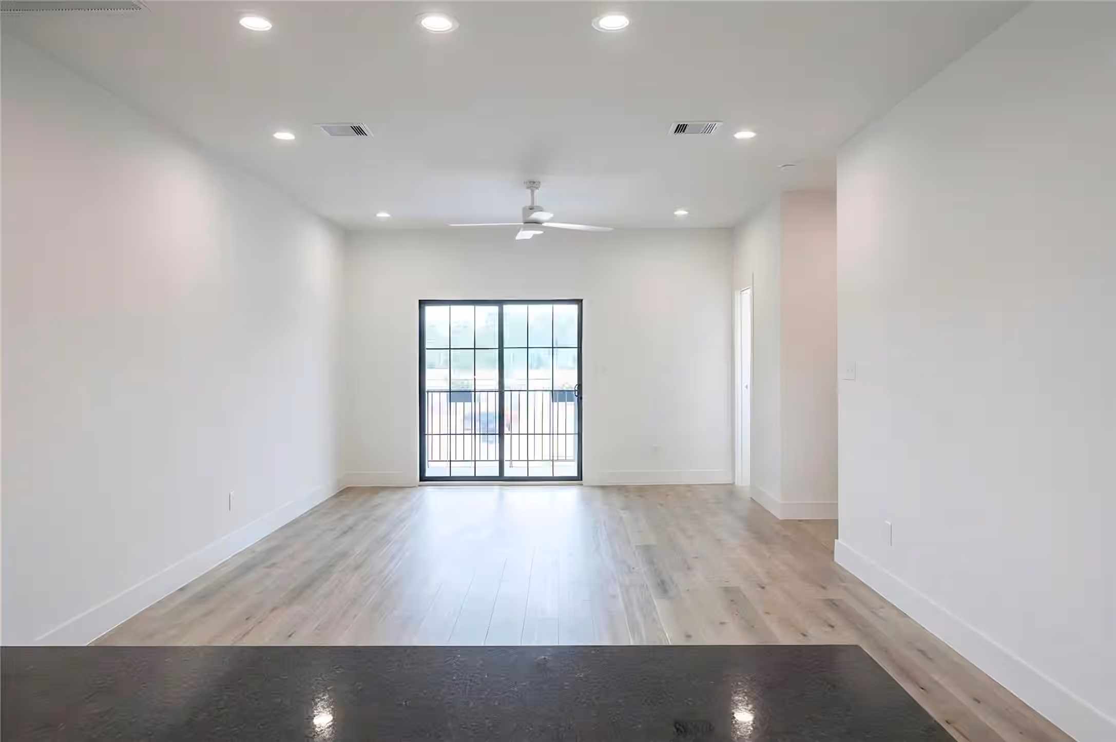 Photo 5 of 4406 W Hoa Sen Circle, Houston, TX