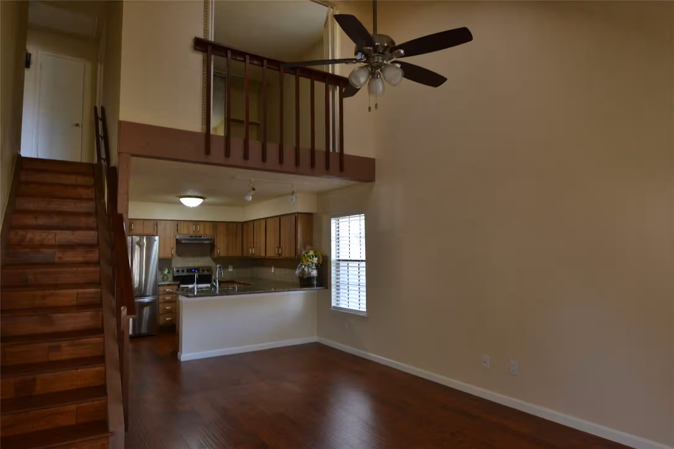 Photo 3 of 13461 Garden Grove 761, Houston, TX