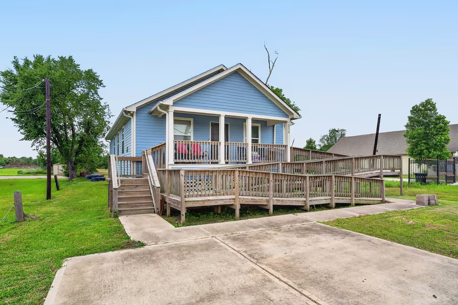 Photo 2 of 5214 S Acres Drive, Houston, TX