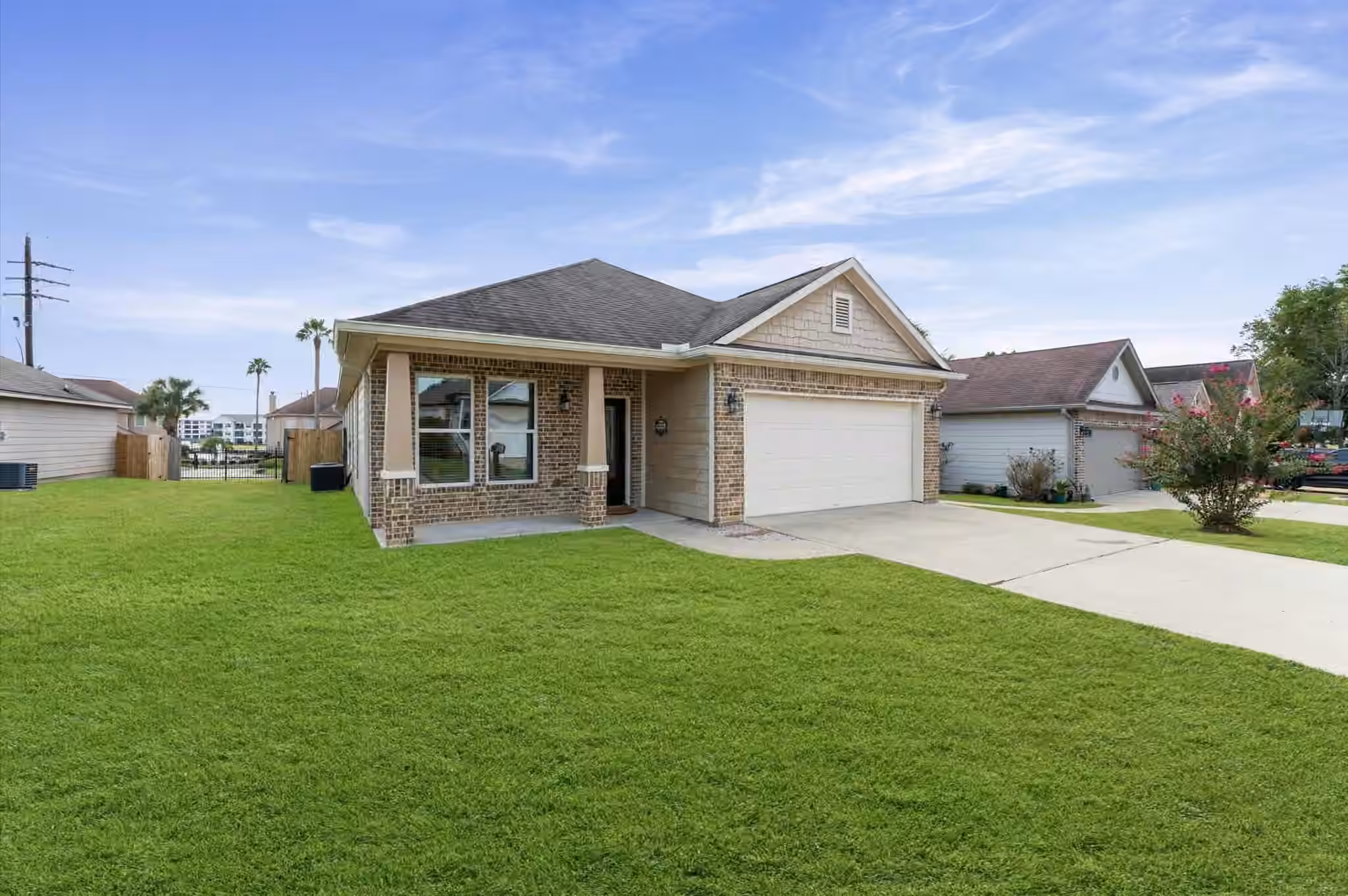 Photo 3 of 146 Snug Harbor Drive, Montgomery, TX