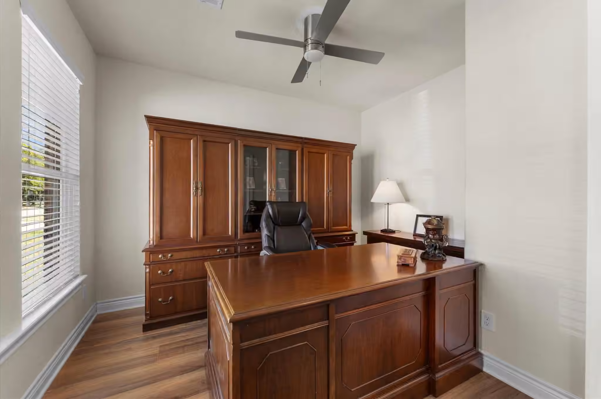 Photo 6 of 146 Snug Harbor Drive, Montgomery, TX